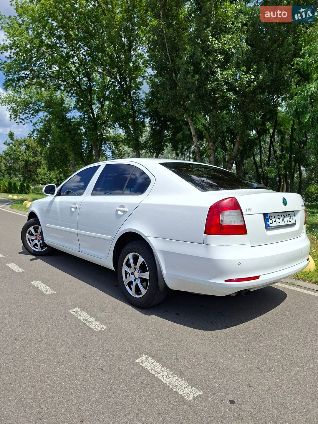 Skoda Octavia 2011 VIN Y6UCK41Z5CB153199 фото оголошення 3 з 26