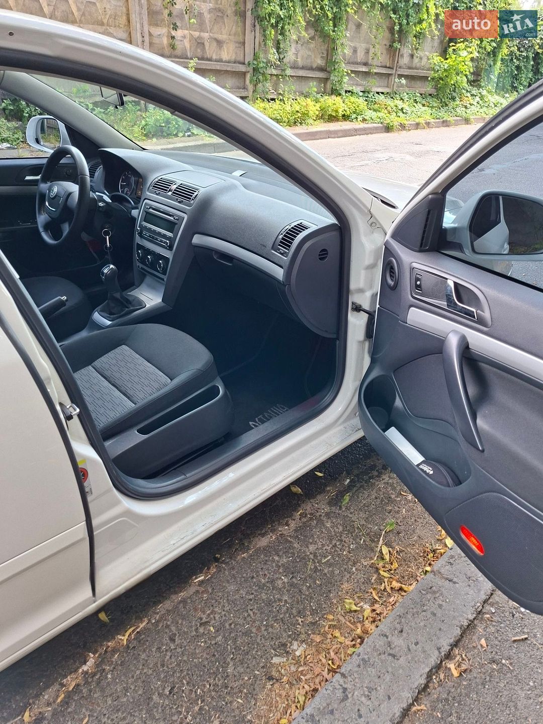 Skoda Octavia 2011 VIN Y6UCK41Z5CB153199 фото оголошення 9 з 26