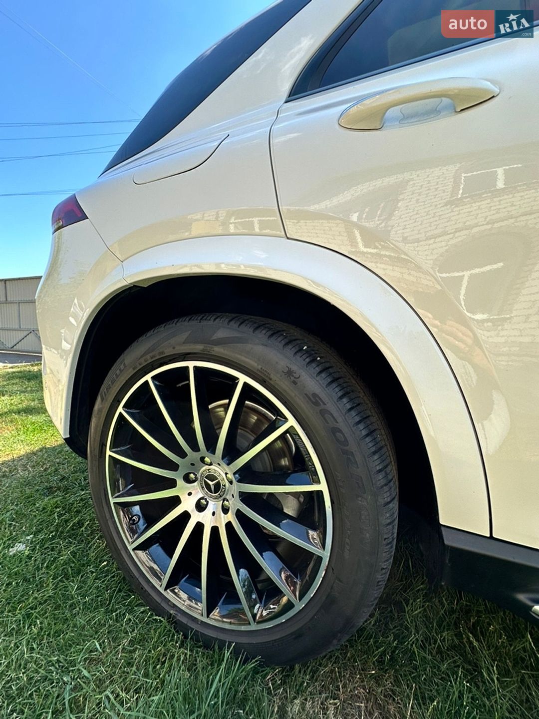 Mercedes-Benz GLE-Class 2021 VIN 4JGFB4KB5MA407348 фото оголошення 5 з 44