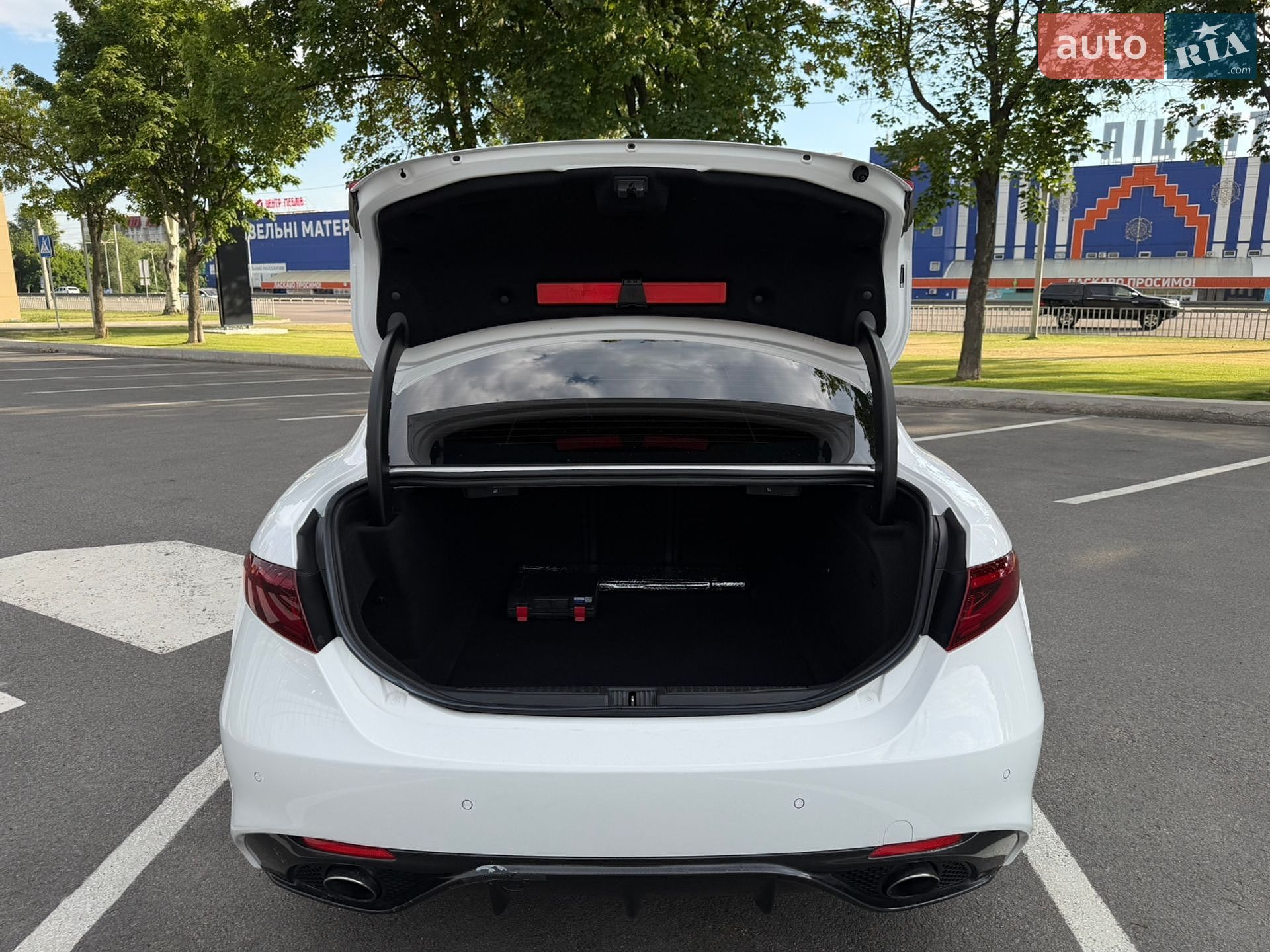 Alfa Romeo Giulia 2017 VIN ZARFAEDN3H7538985 фото оголошення 16 з 29