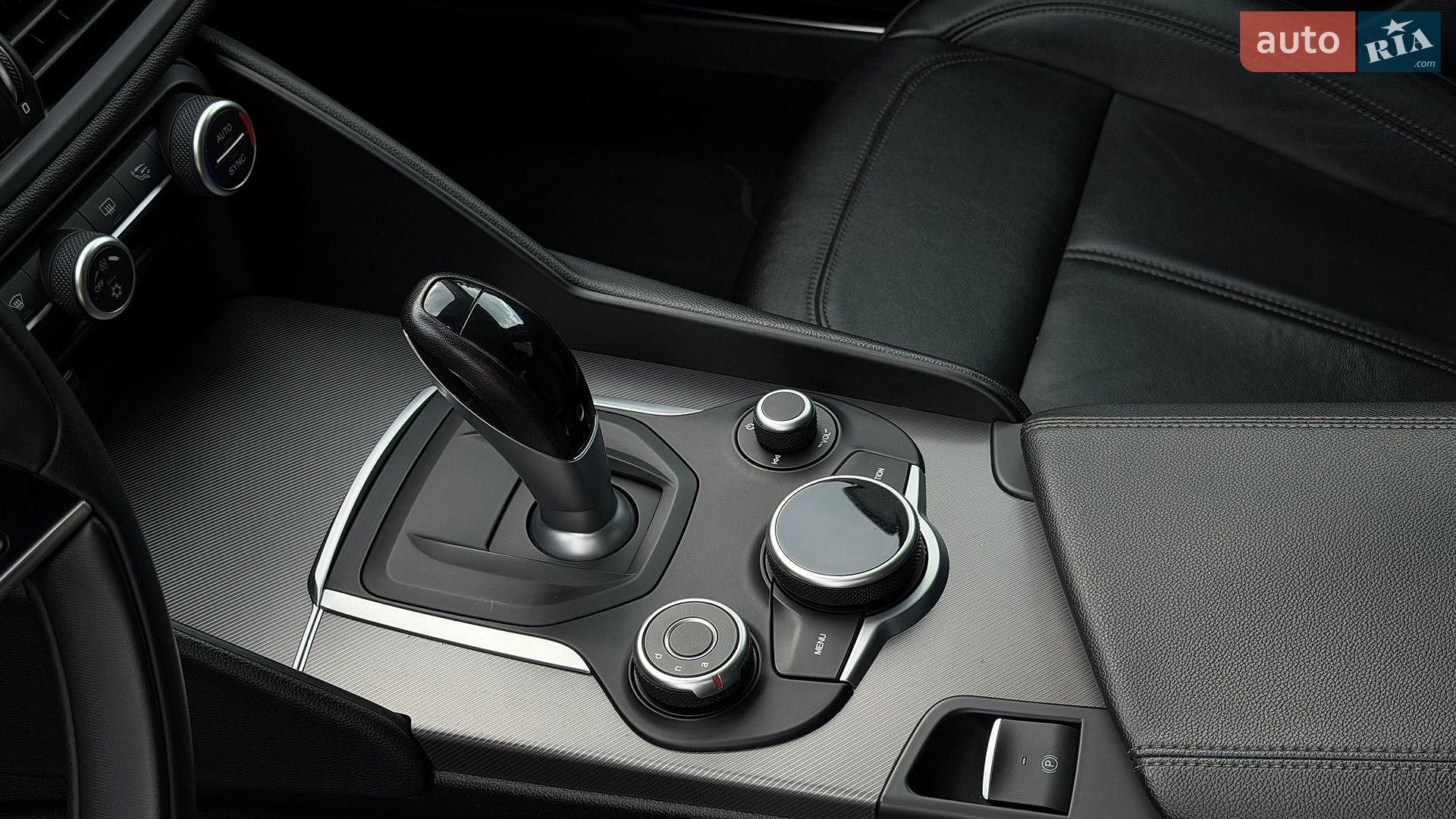 Alfa Romeo Giulia 2017 VIN ZARFAEDN3H7538985 фото оголошення 26 з 29