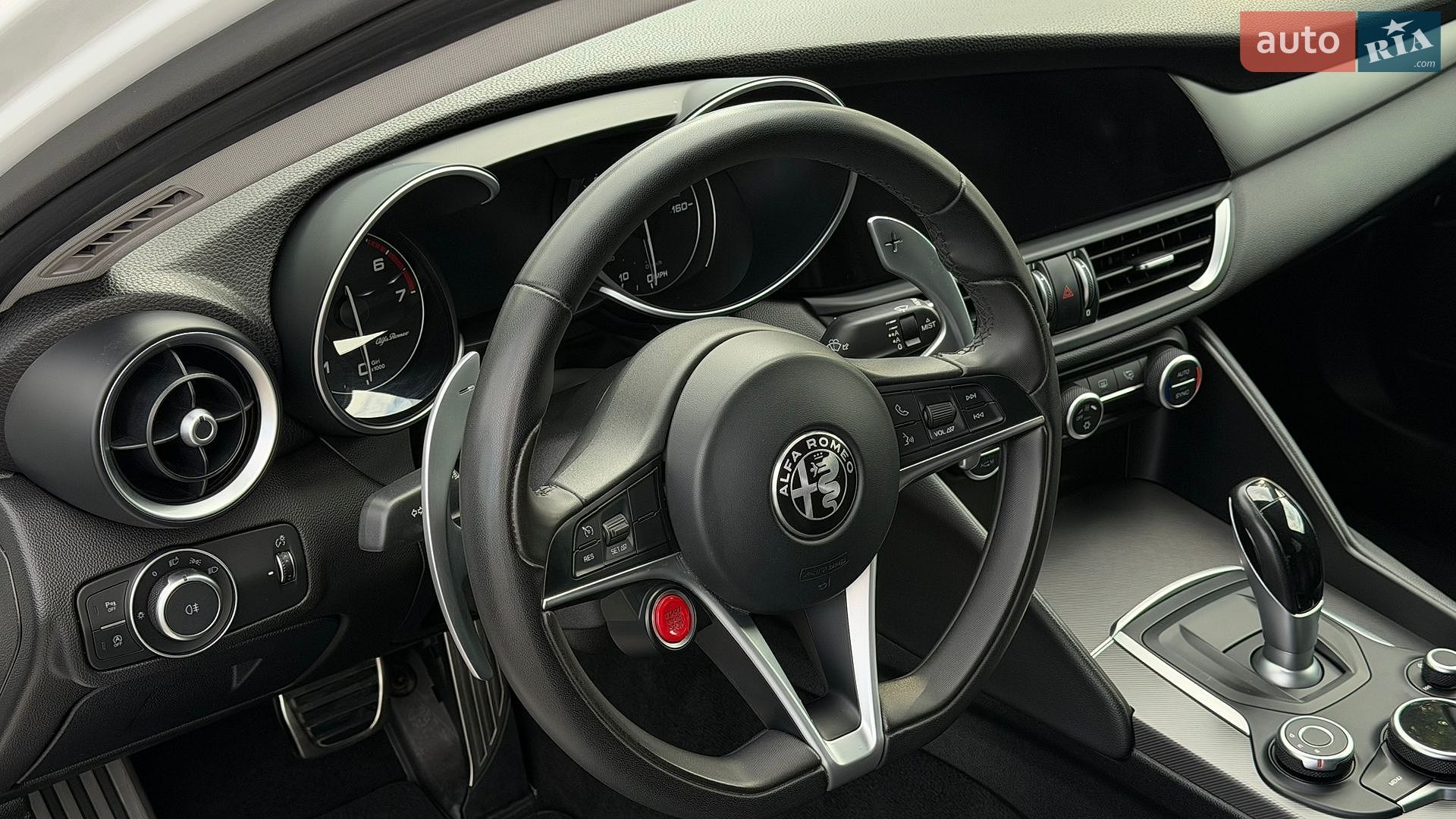 Alfa Romeo Giulia 2017 VIN ZARFAEDN3H7538985 фото оголошення 28 з 29