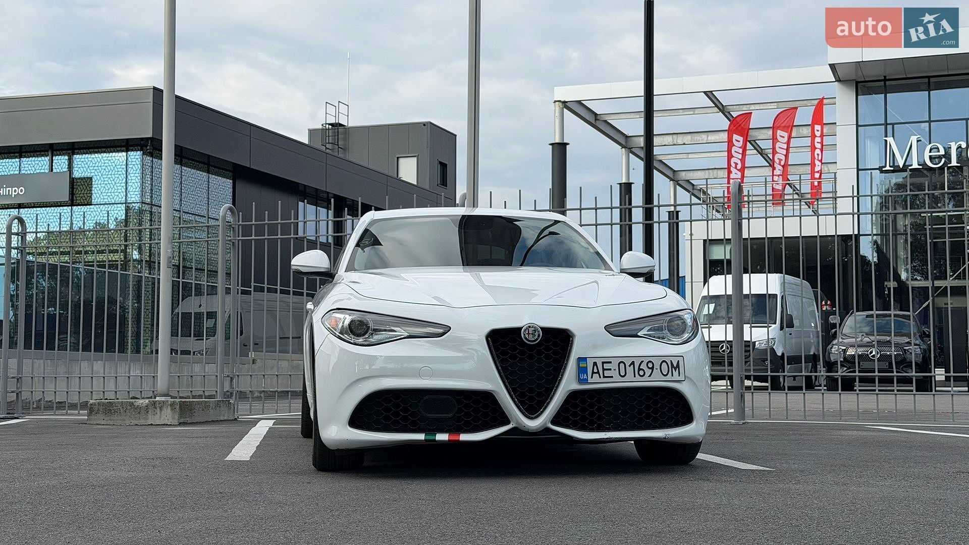 Alfa Romeo Giulia 2017 VIN ZARFAEDN3H7538985 фото оголошення 19 з 29