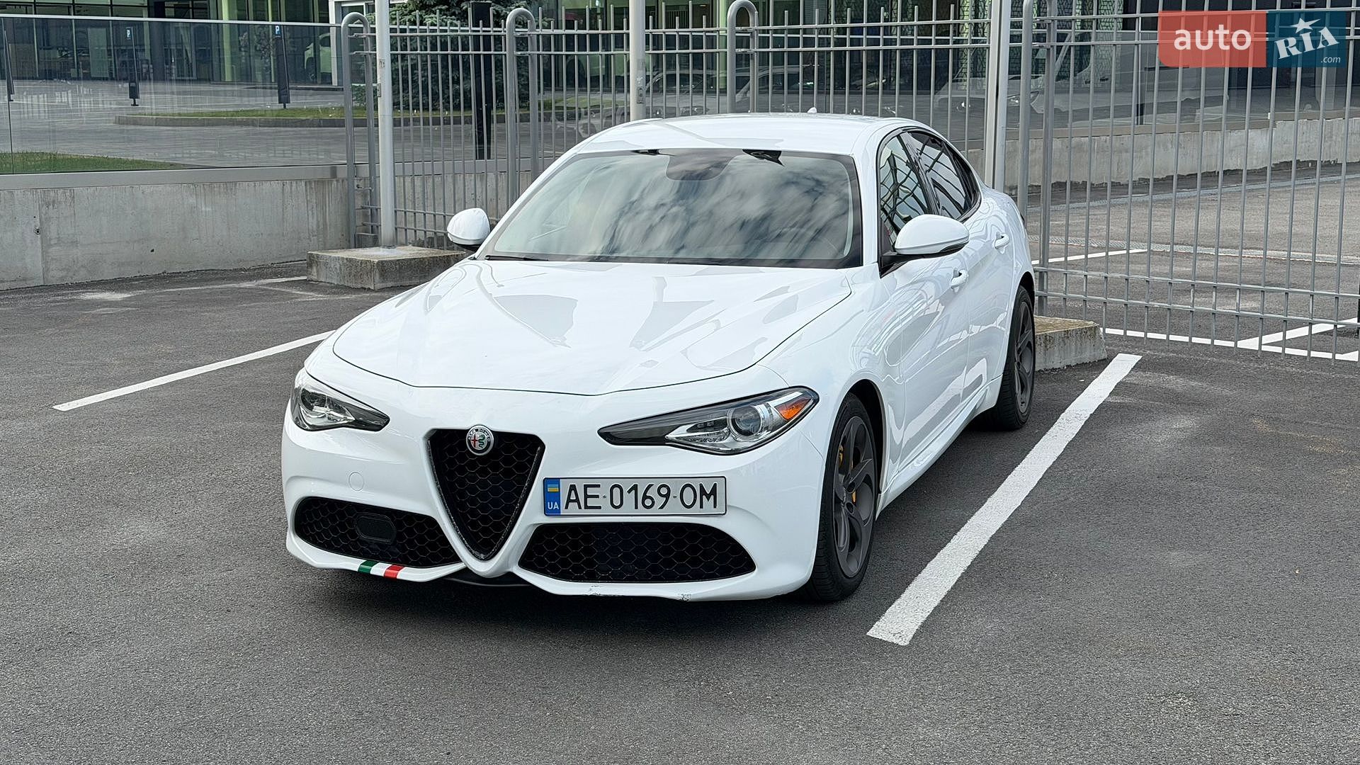 Alfa Romeo Giulia 2017 VIN ZARFAEDN3H7538985 фото оголошення 4 з 29