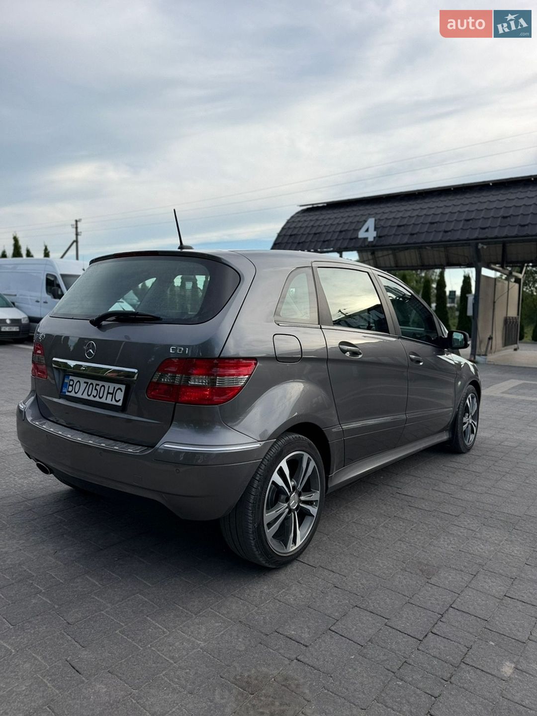 Mercedes-Benz B-Class 2011 VIN WDD2452071J723475 фото оголошення 10 з 36