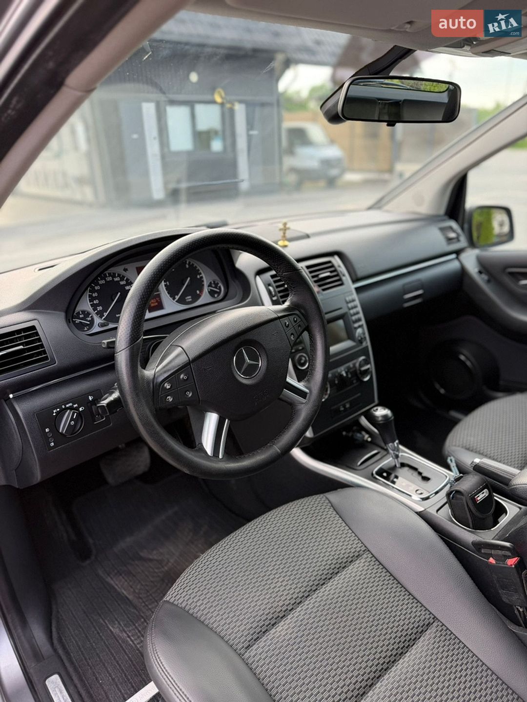 Mercedes-Benz B-Class 2011 VIN WDD2452071J723475 фото оголошення 18 з 36