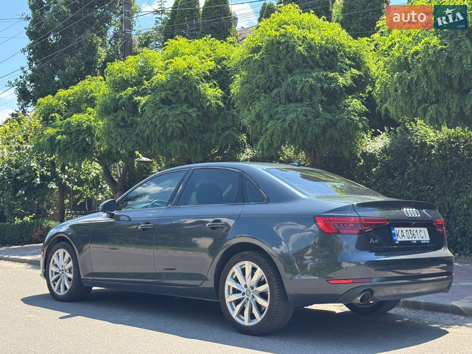 Audi A4 2017 VIN WAUGNAF41HN019281 фото оголошення 5 з 21