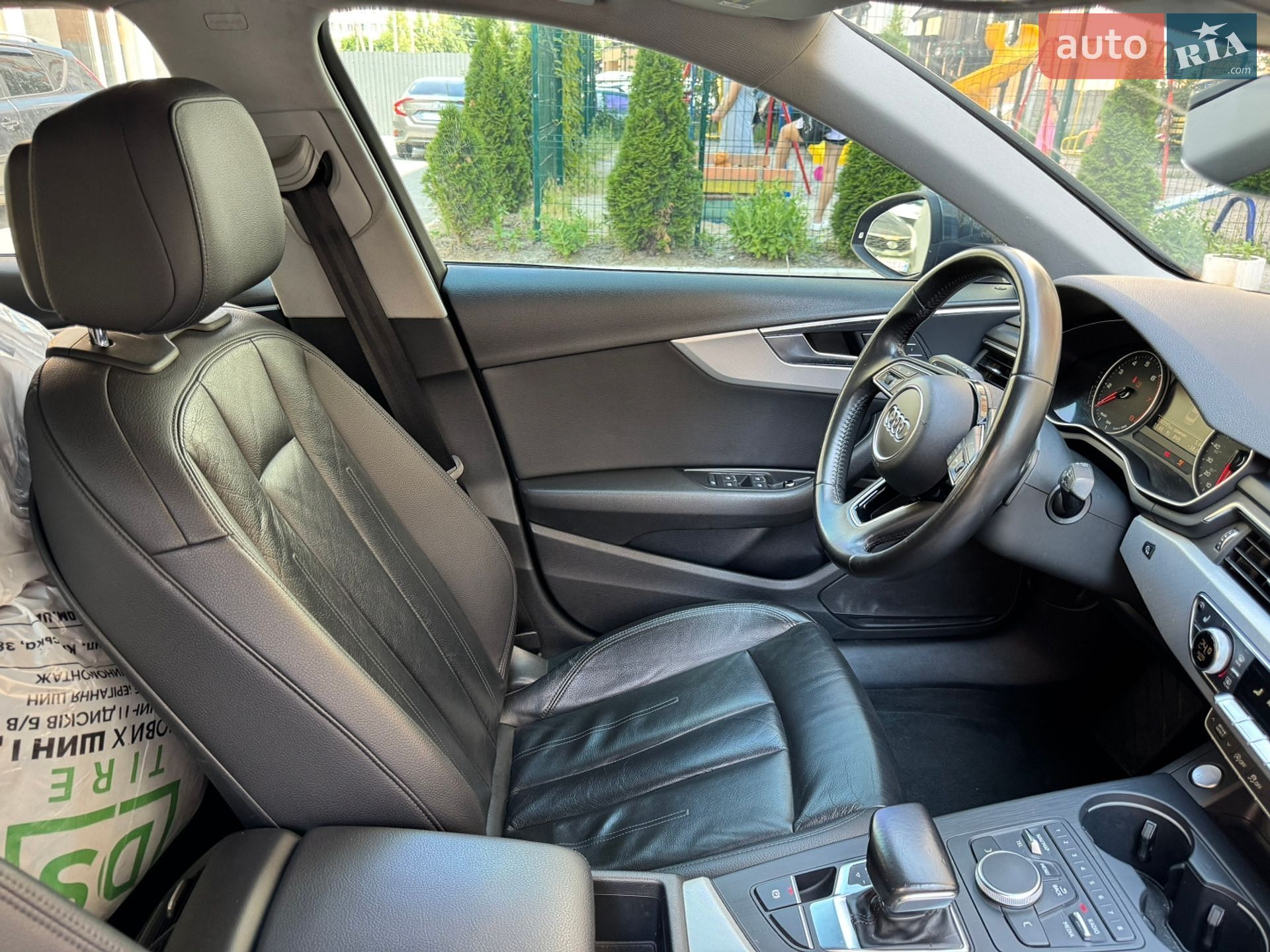Audi A4 2017 VIN WAUGNAF41HN019281 фото оголошення 15 з 21