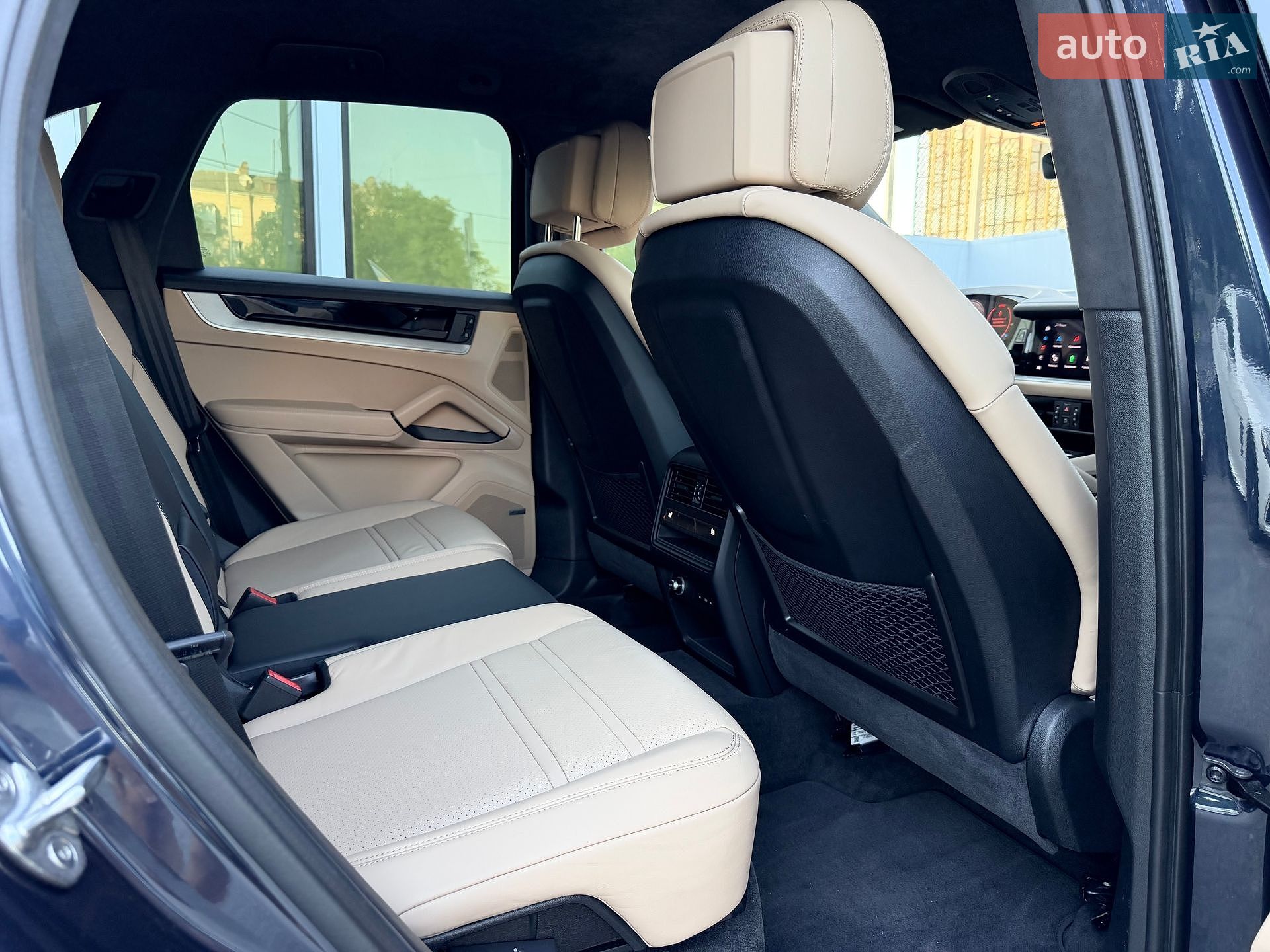 Porsche Cayenne 2024 VIN WP1AM2AY6RDA48230 фото оголошення 45 з 51