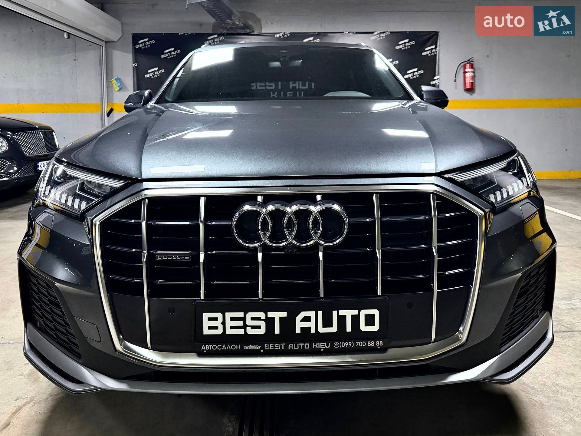 Audi Q7 2021 VIN WAUZZZ4M0ND009955 фото оголошення 2 з 102