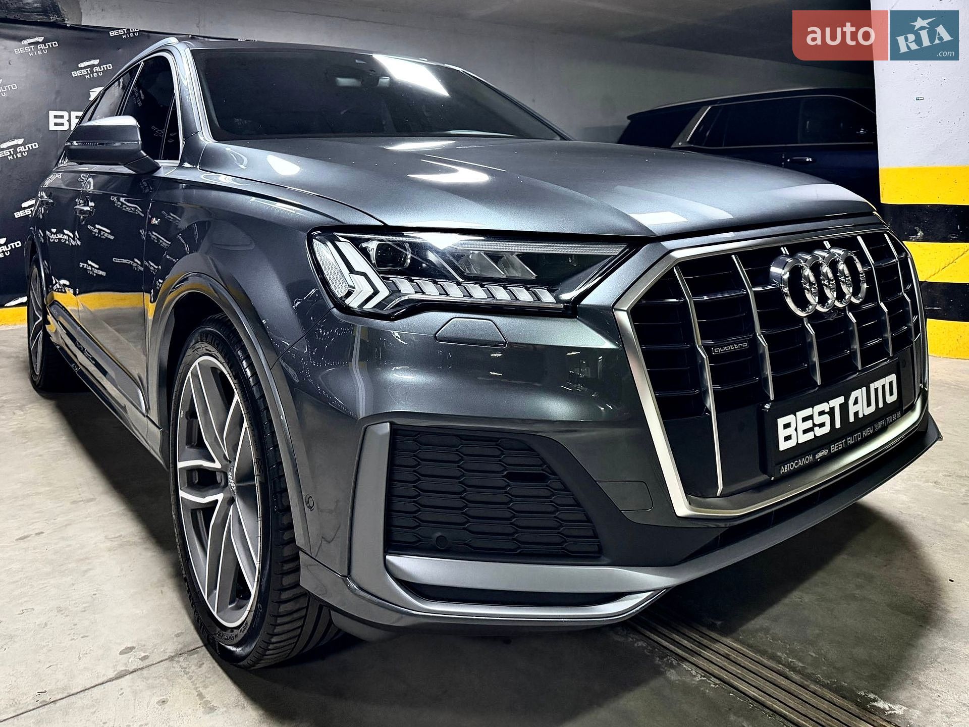 Audi Q7 2021 VIN WAUZZZ4M0ND009955 фото оголошення 4 з 102
