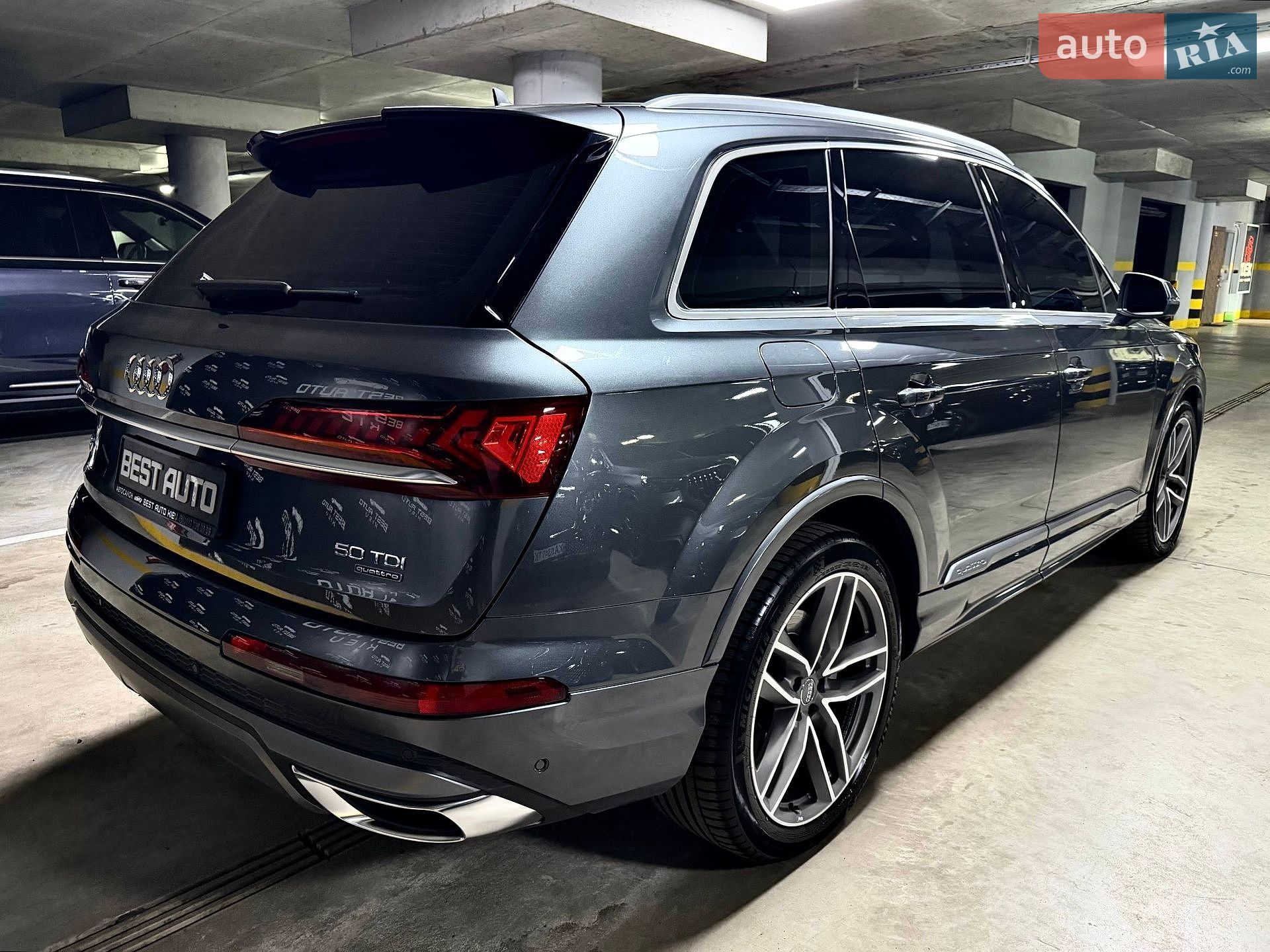 Audi Q7 2021 VIN WAUZZZ4M0ND009955 фото оголошення 10 з 102