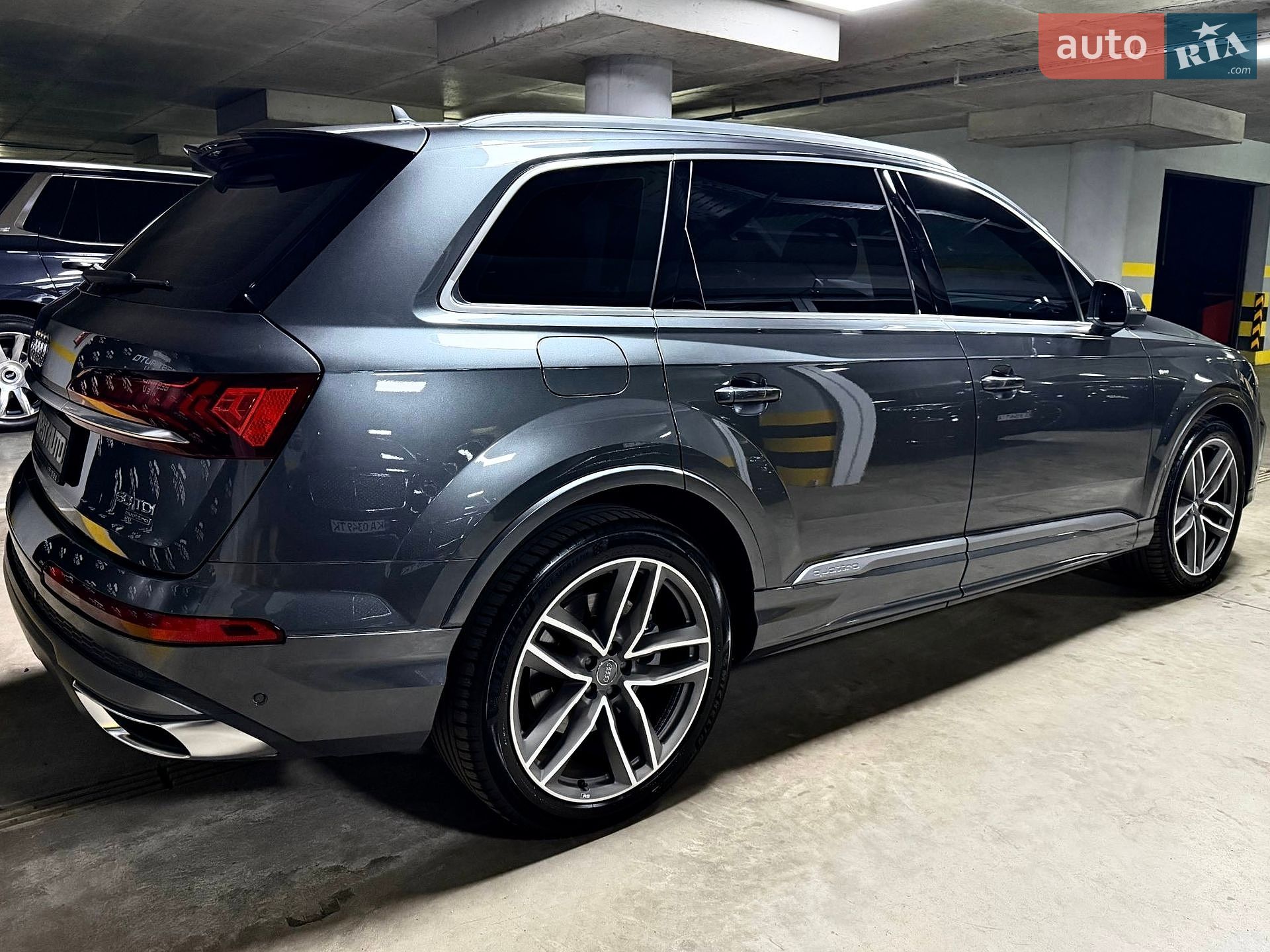 Audi Q7 2021 VIN WAUZZZ4M0ND009955 фото оголошення 9 з 102