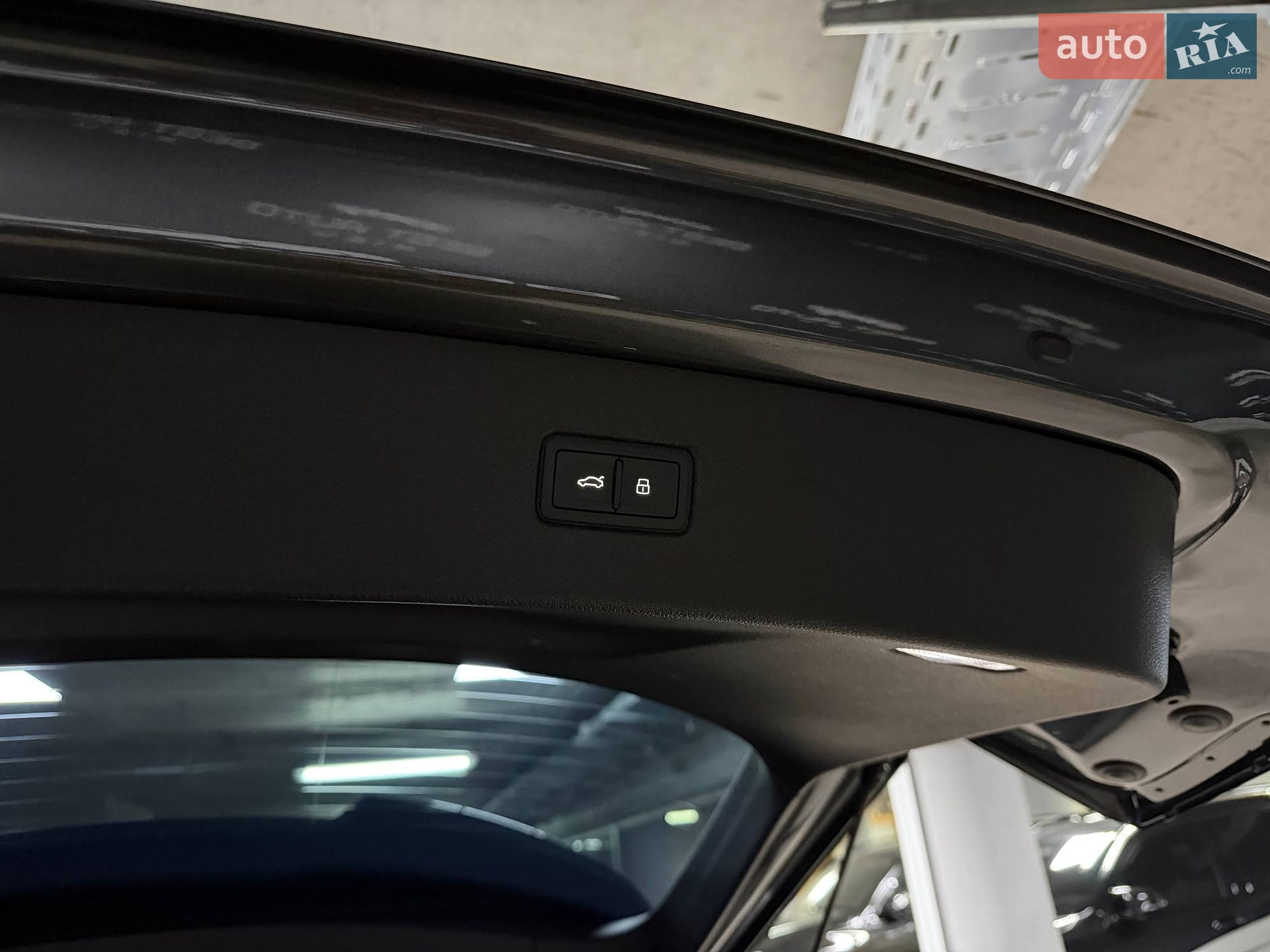 Audi Q7 2021 VIN WAUZZZ4M0ND009955 фото оголошення 36 з 102