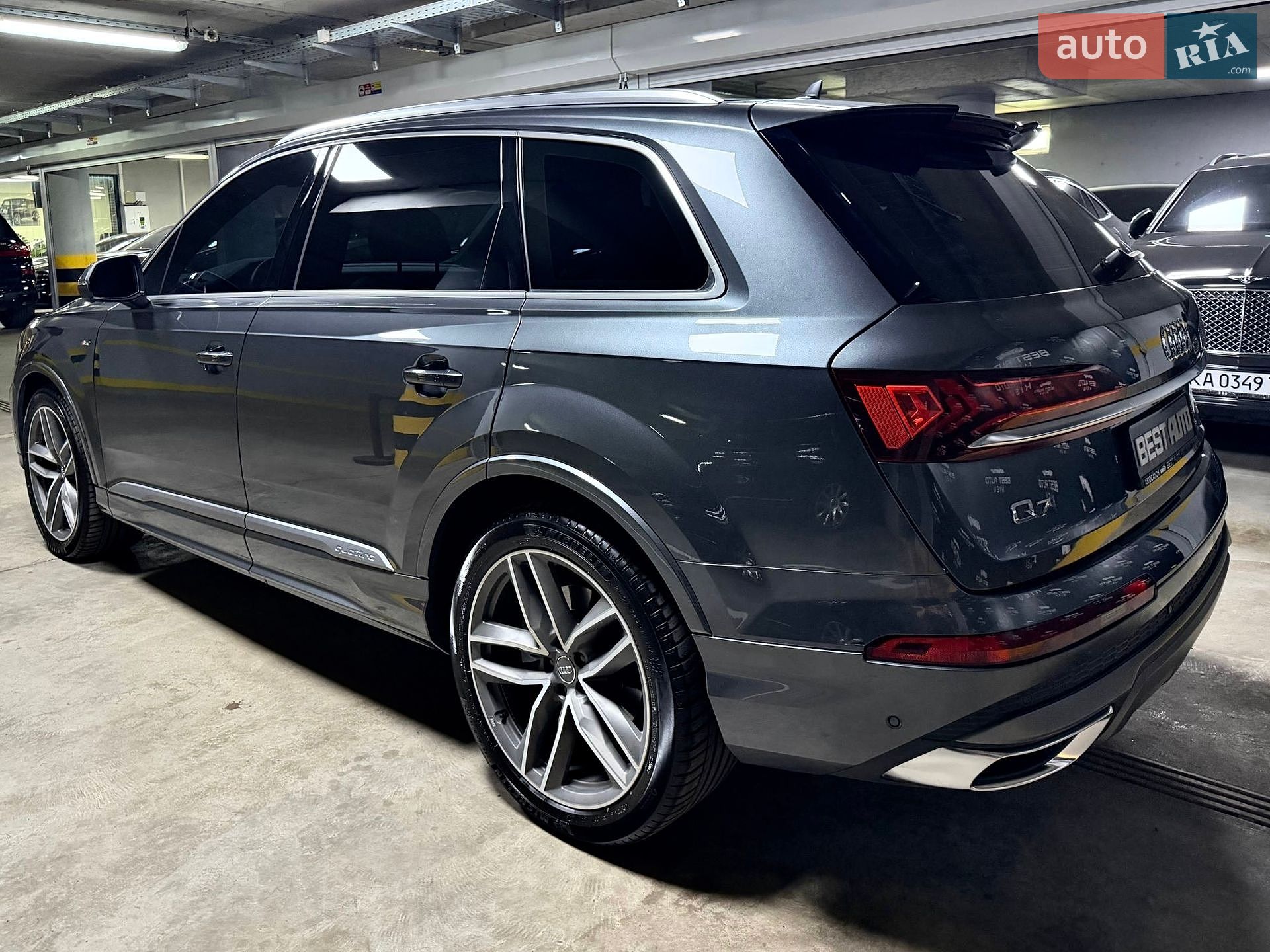 Audi Q7 2021 VIN WAUZZZ4M0ND009955 фото оголошення 16 з 102