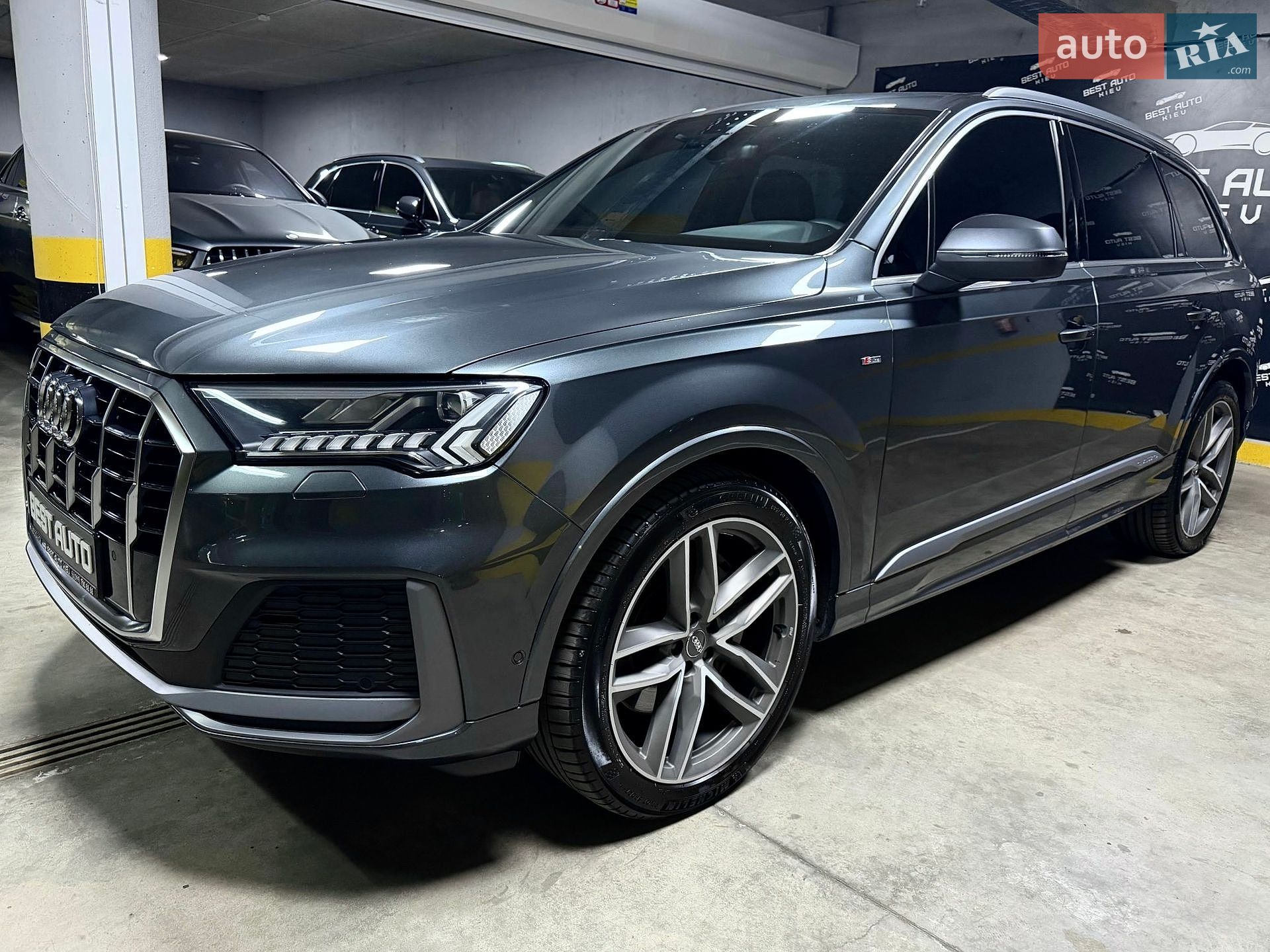 Audi Q7 2021 VIN WAUZZZ4M0ND009955 фото оголошення 21 з 102