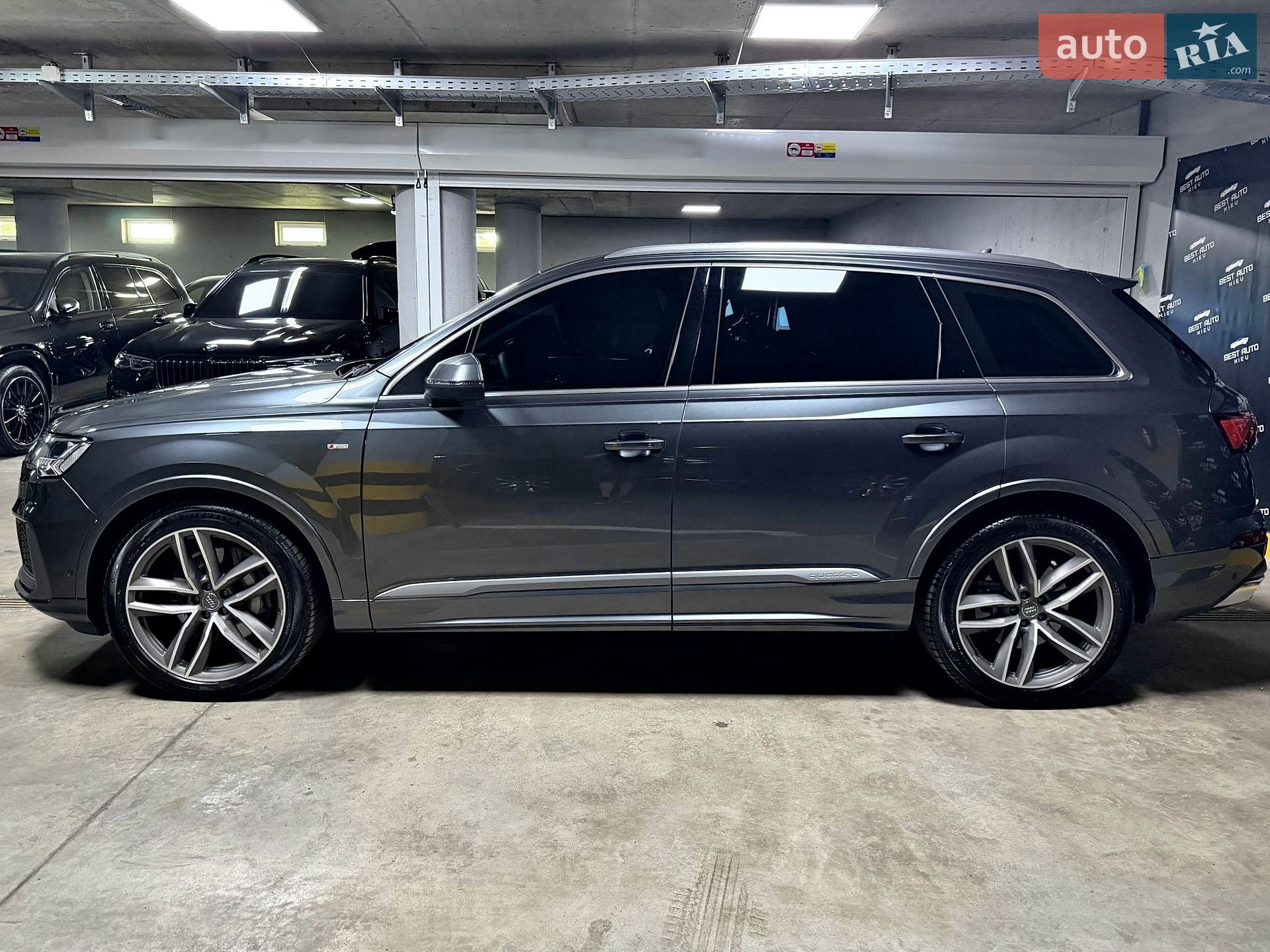 Audi Q7 2021 VIN WAUZZZ4M0ND009955 фото оголошення 19 з 102
