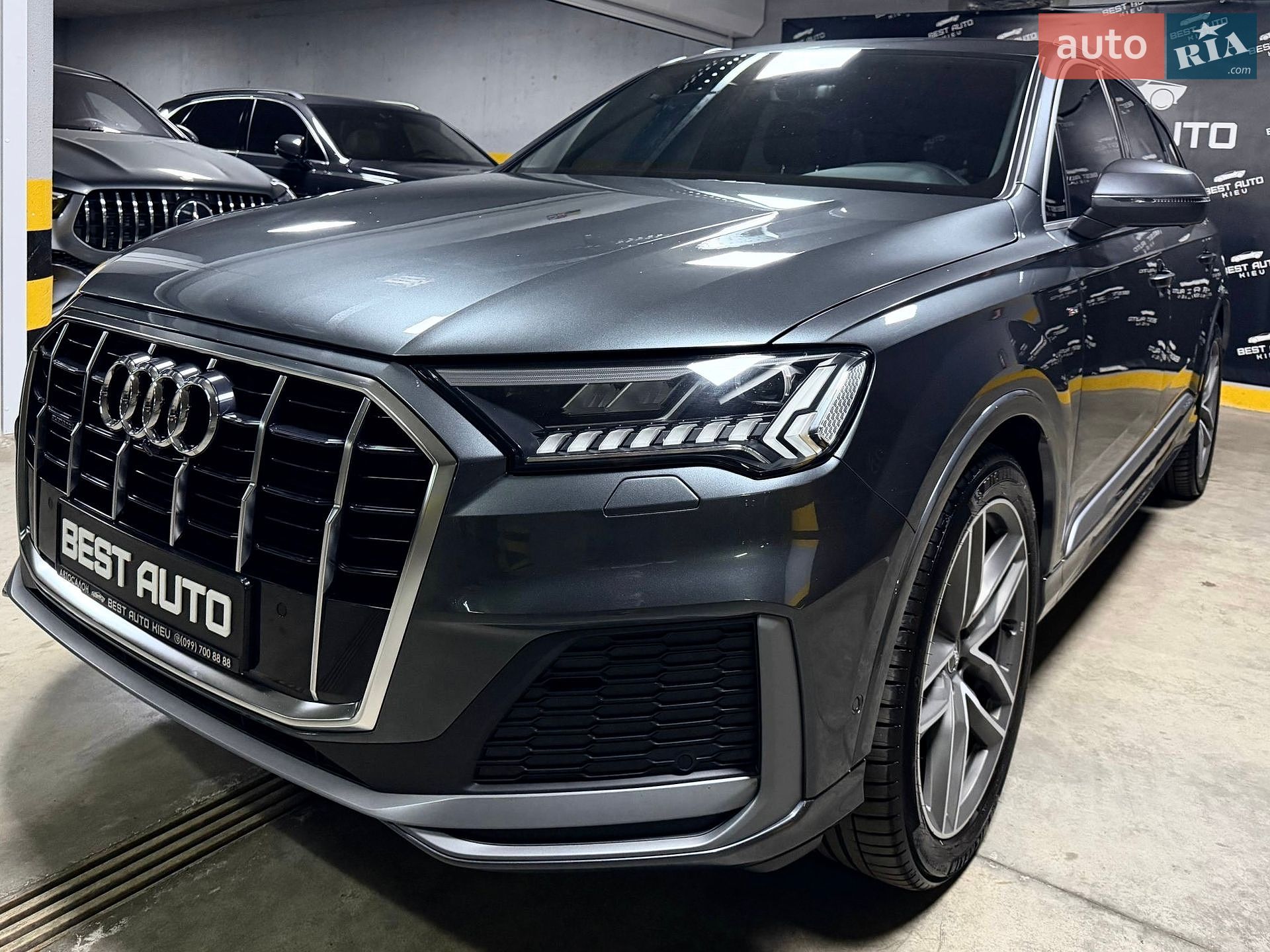 Audi Q7 2021 VIN WAUZZZ4M0ND009955 фото оголошення 22 з 102