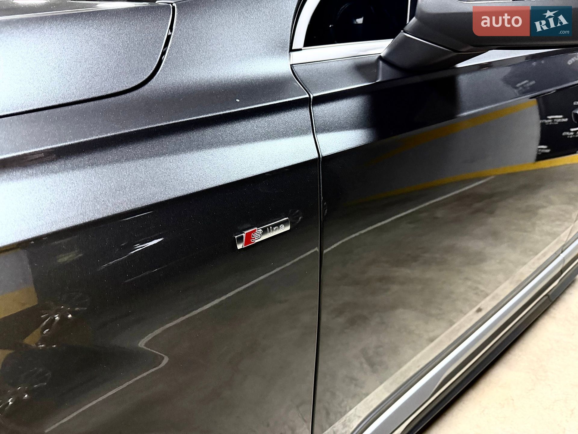 Audi Q7 2021 VIN WAUZZZ4M0ND009955 фото оголошення 26 з 102