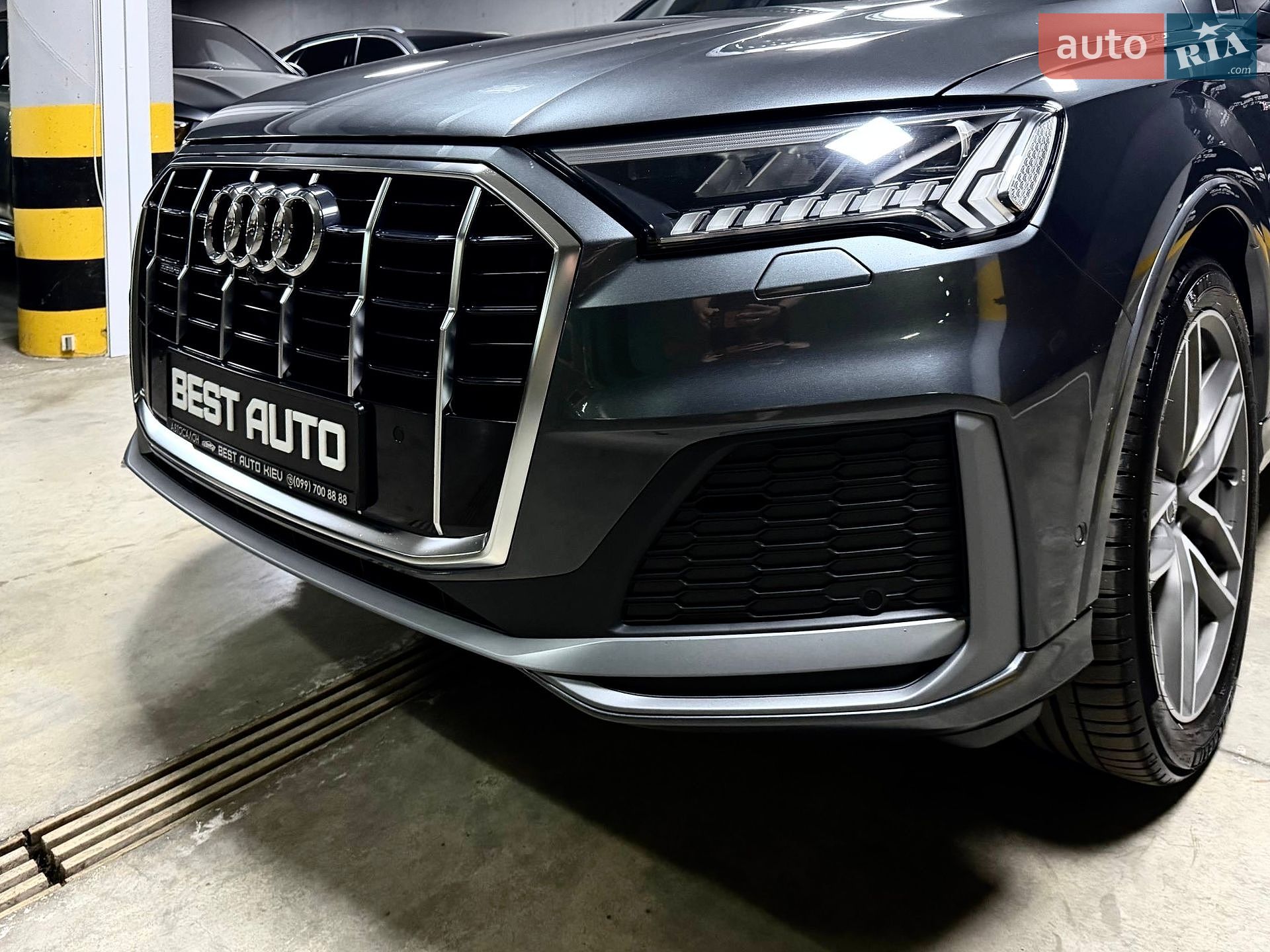 Audi Q7 2021 VIN WAUZZZ4M0ND009955 фото оголошення 24 з 102