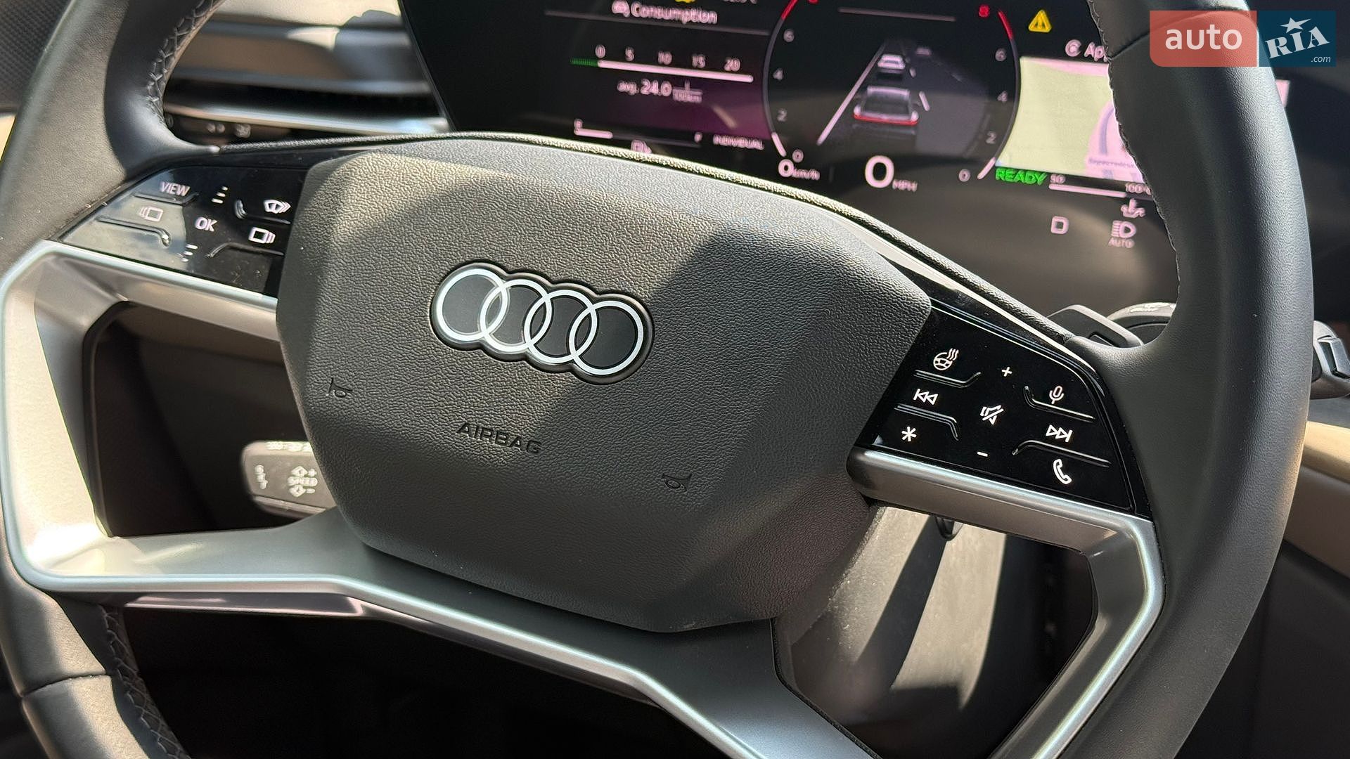 Audi Q5 2025 VIN WA12AAGU7S2023944 фото оголошення 40 з 105