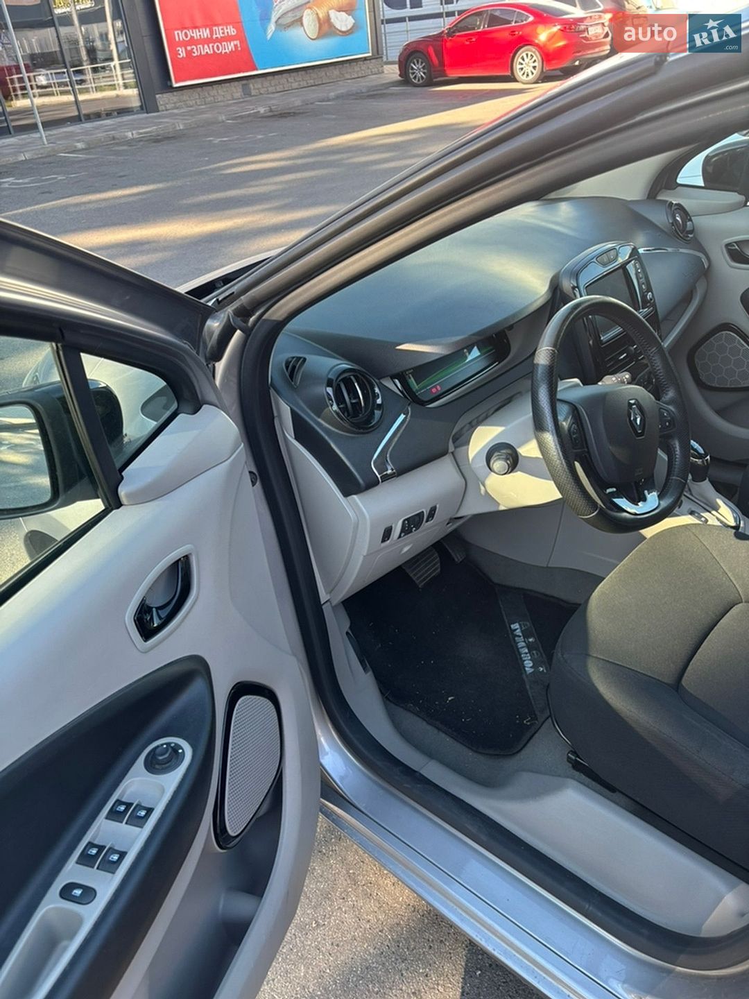 Renault Zoe 2016 VIN VF1AGVYB054828900 фото оголошення 6 з 11