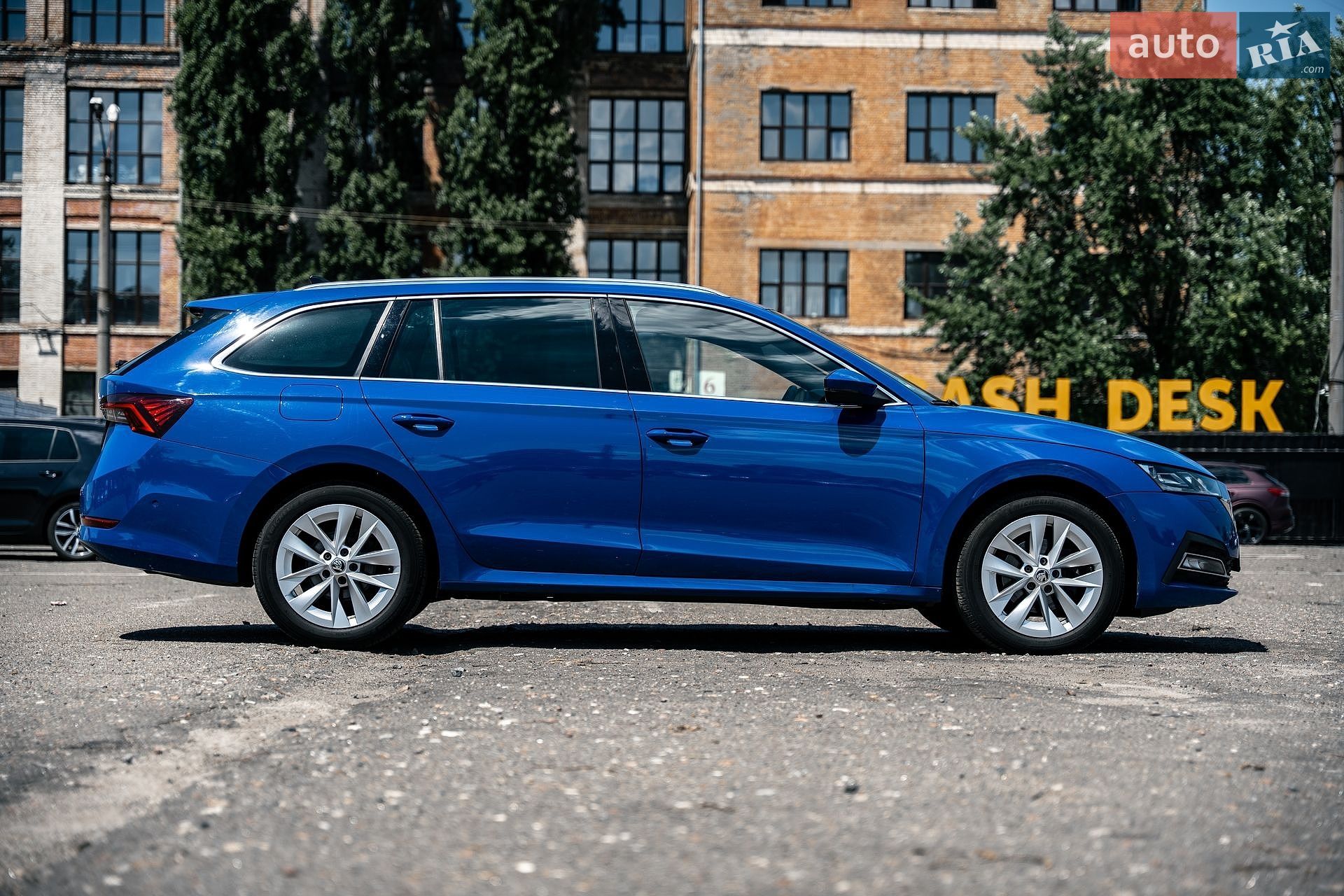 Skoda Octavia 2022 VIN TMBJJ8NX9PY018076 фото оголошення 12 з 88