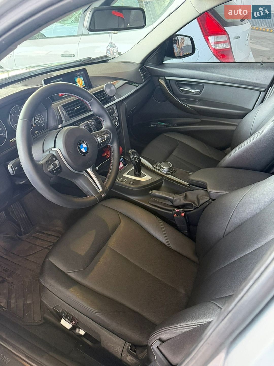 BMW 3 Series 2016 VIN WBA8A3C52GK691004 фото оголошення 8 з 10