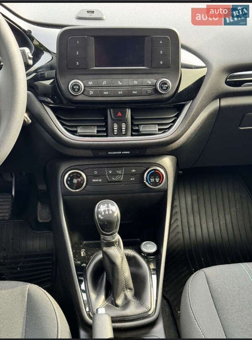 Ford Fiesta 2018 VIN WF0JXXGAHJJY84835 фото оголошення 19 з 19