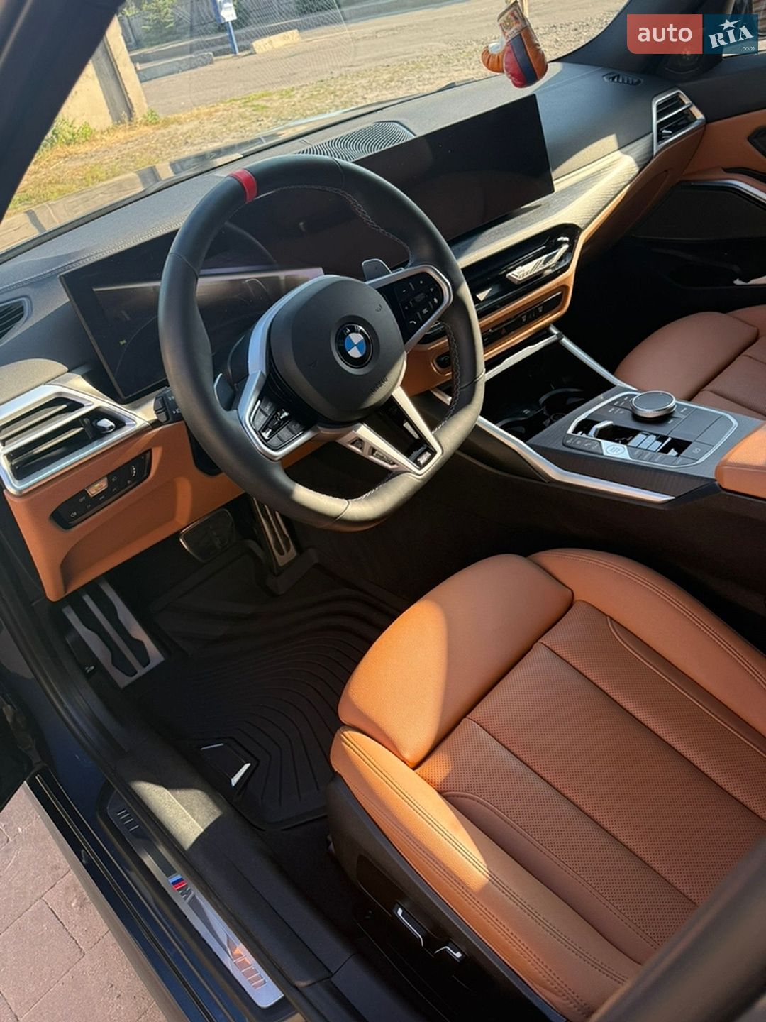 BMW 3 Series 2024 VIN WBA41FF0X0FT84100 фото оголошення 9 з 12