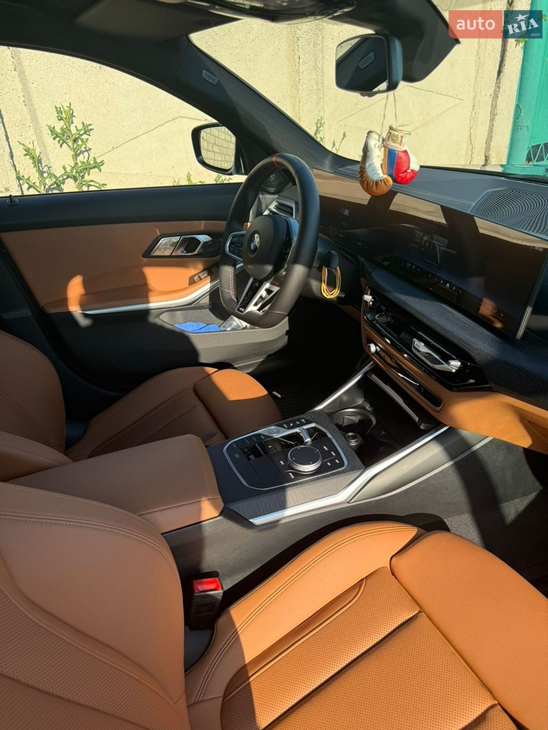 BMW 3 Series 2024 VIN WBA41FF0X0FT84100 фото оголошення 10 з 12