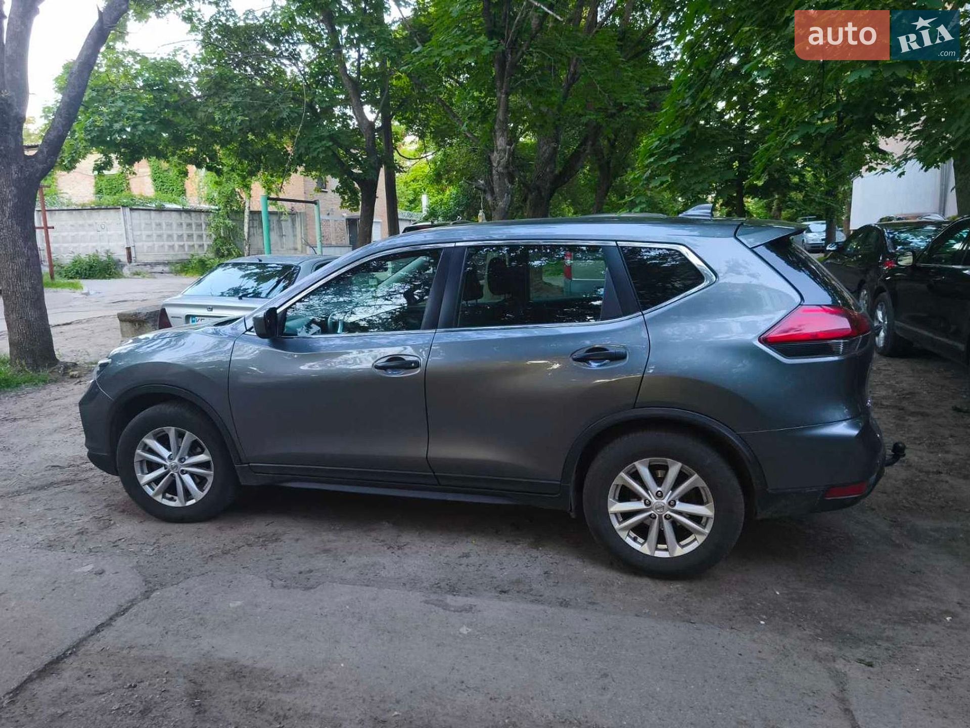 Nissan Rogue 2017 VIN KNMAT2MV0HP614160 фото оголошення 4 з 11