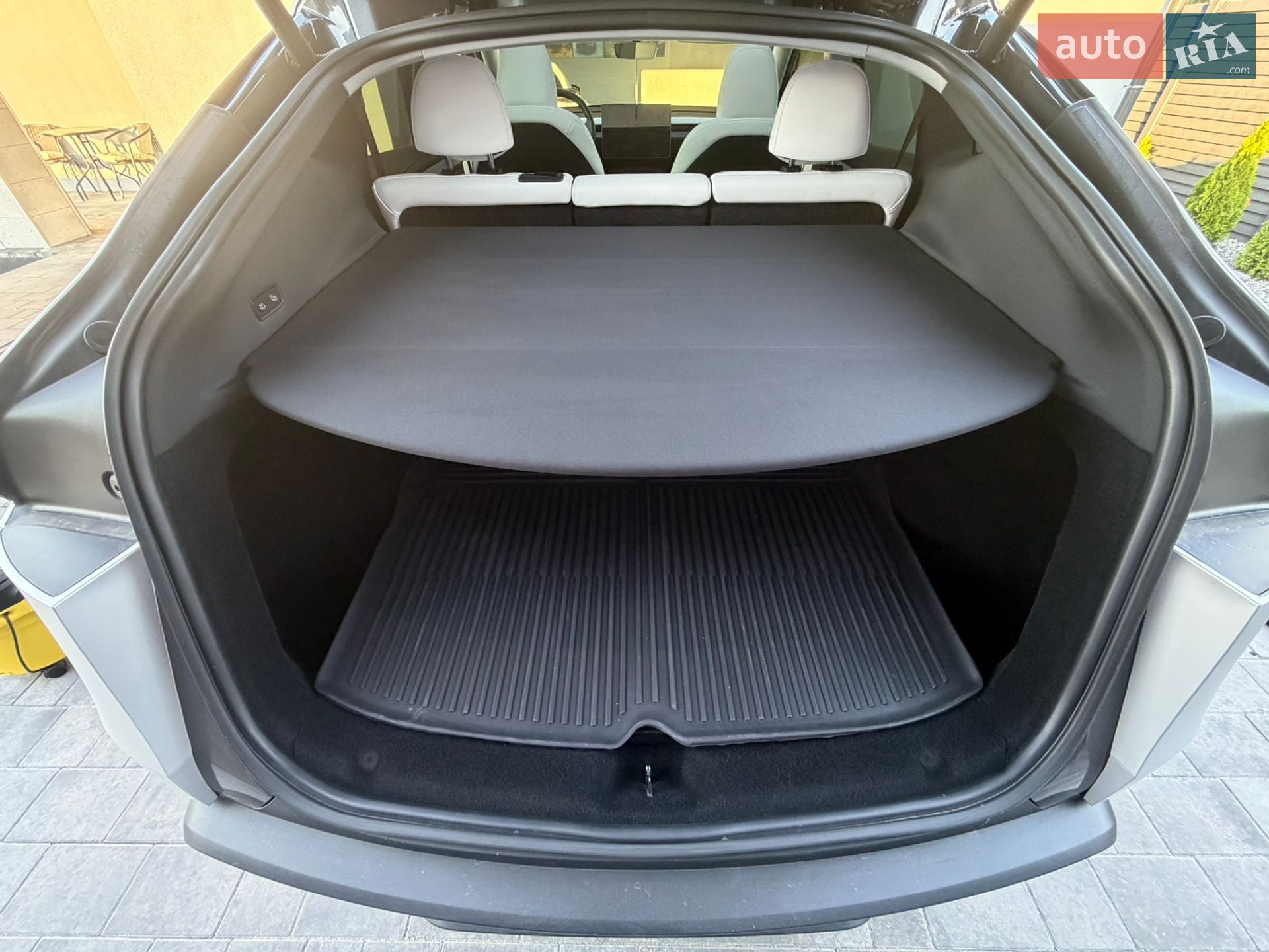 Tesla Model Y 2025 VIN 7SAYGDEE5TA391226 фото оголошення 15 з 18