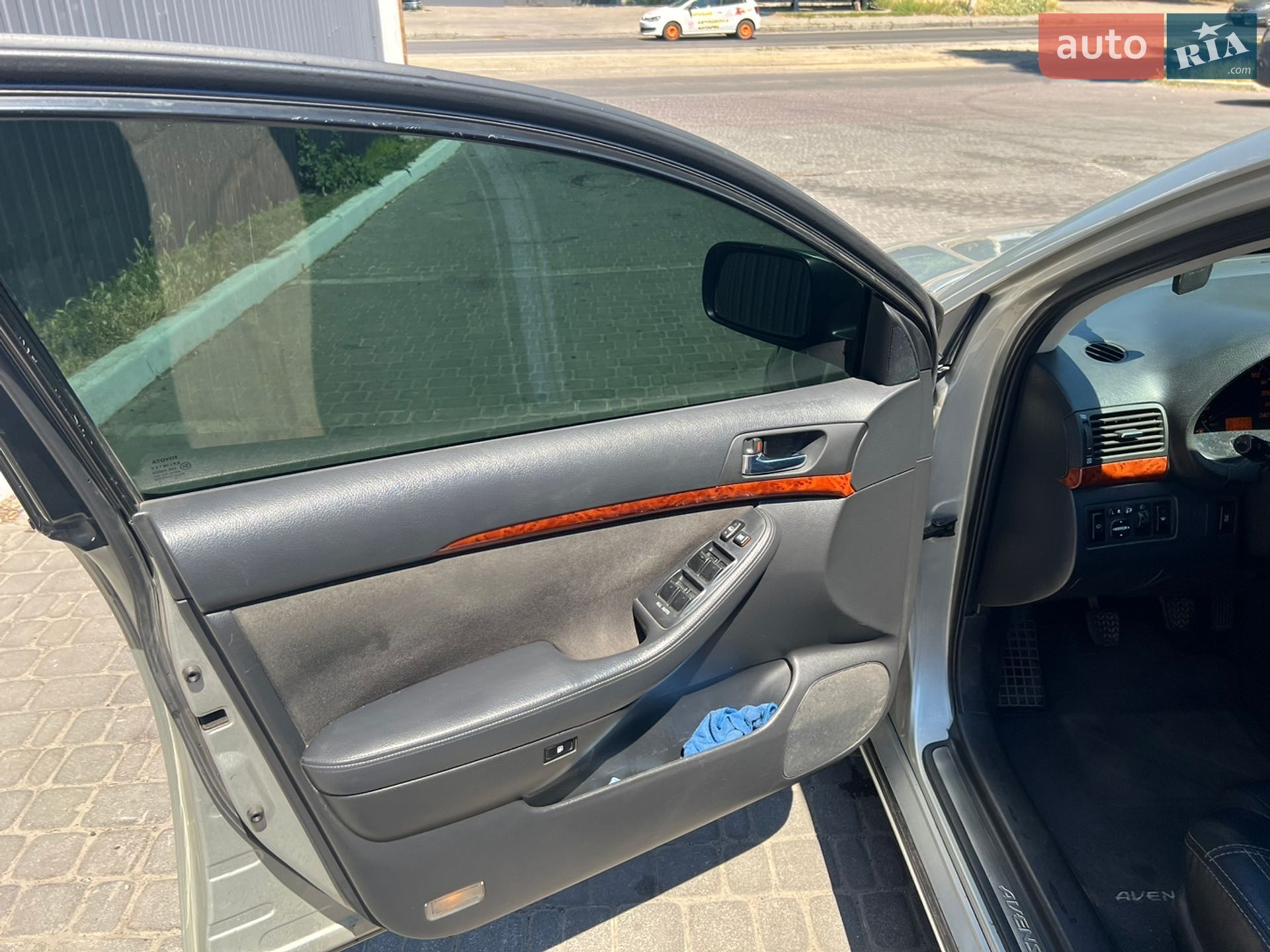 Toyota Avensis 2003 VIN SB1BJ56L30E021730 фото оголошення 10 з 20
