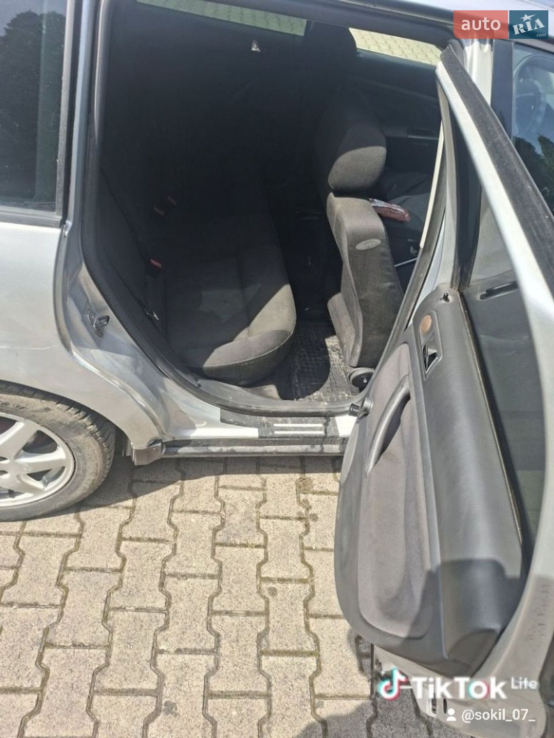 Volkswagen Passat 2004 VIN WVWZZZ3BZ4E226937 фото оголошення 7 з 8