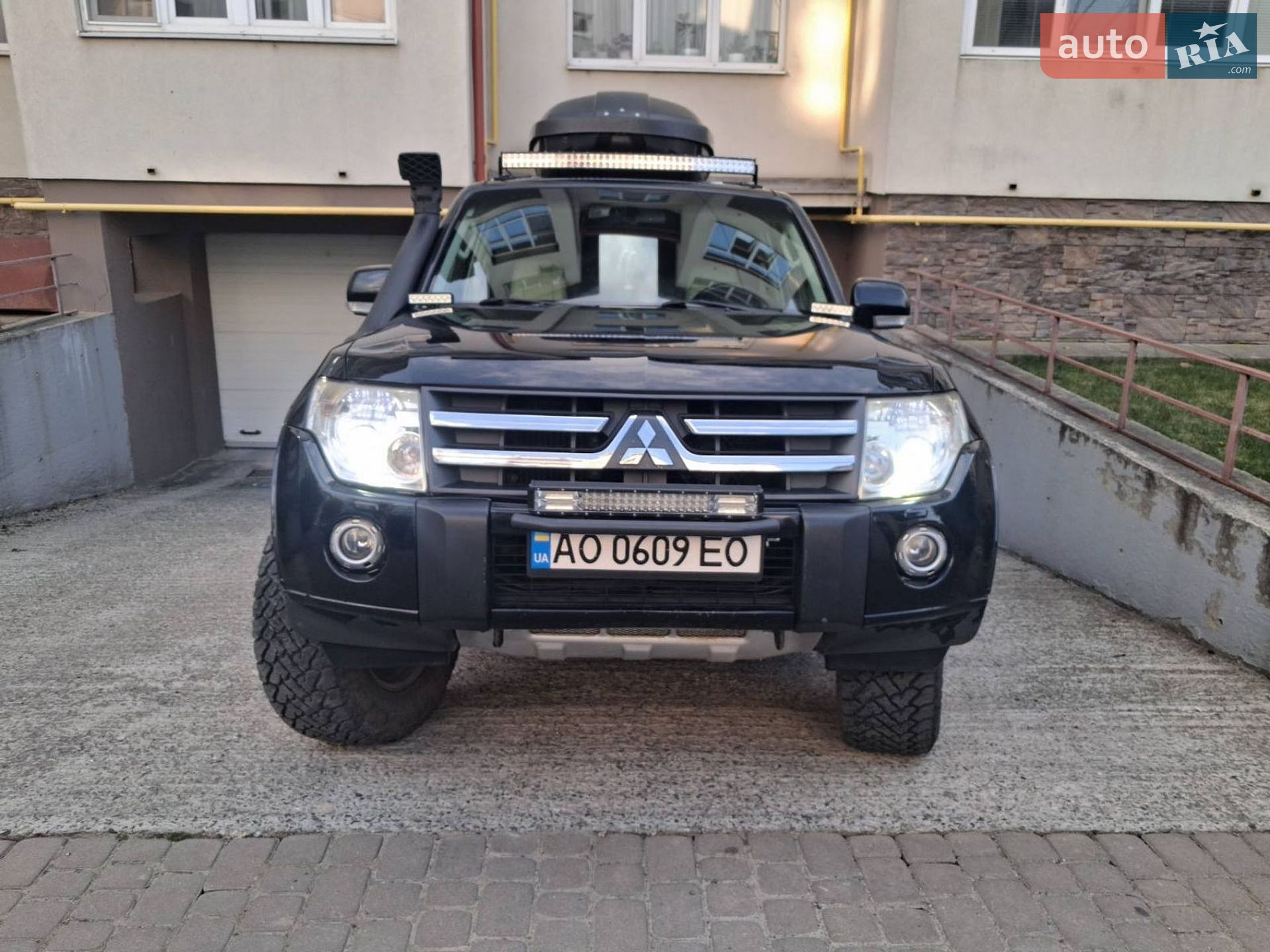 Mitsubishi Pajero Wagon 2007 VIN JMBLYV98W7J002232 фото оголошення 3 з 23