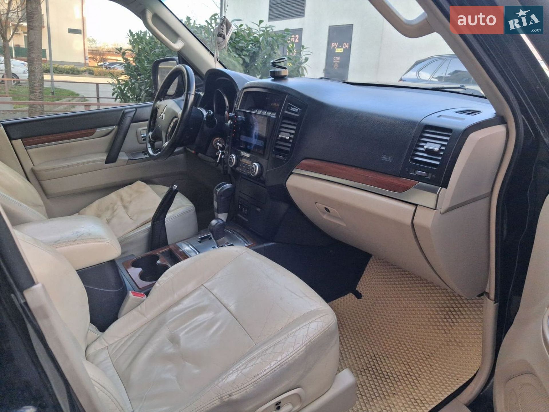 Mitsubishi Pajero Wagon 2007 VIN JMBLYV98W7J002232 фото оголошення 12 з 23