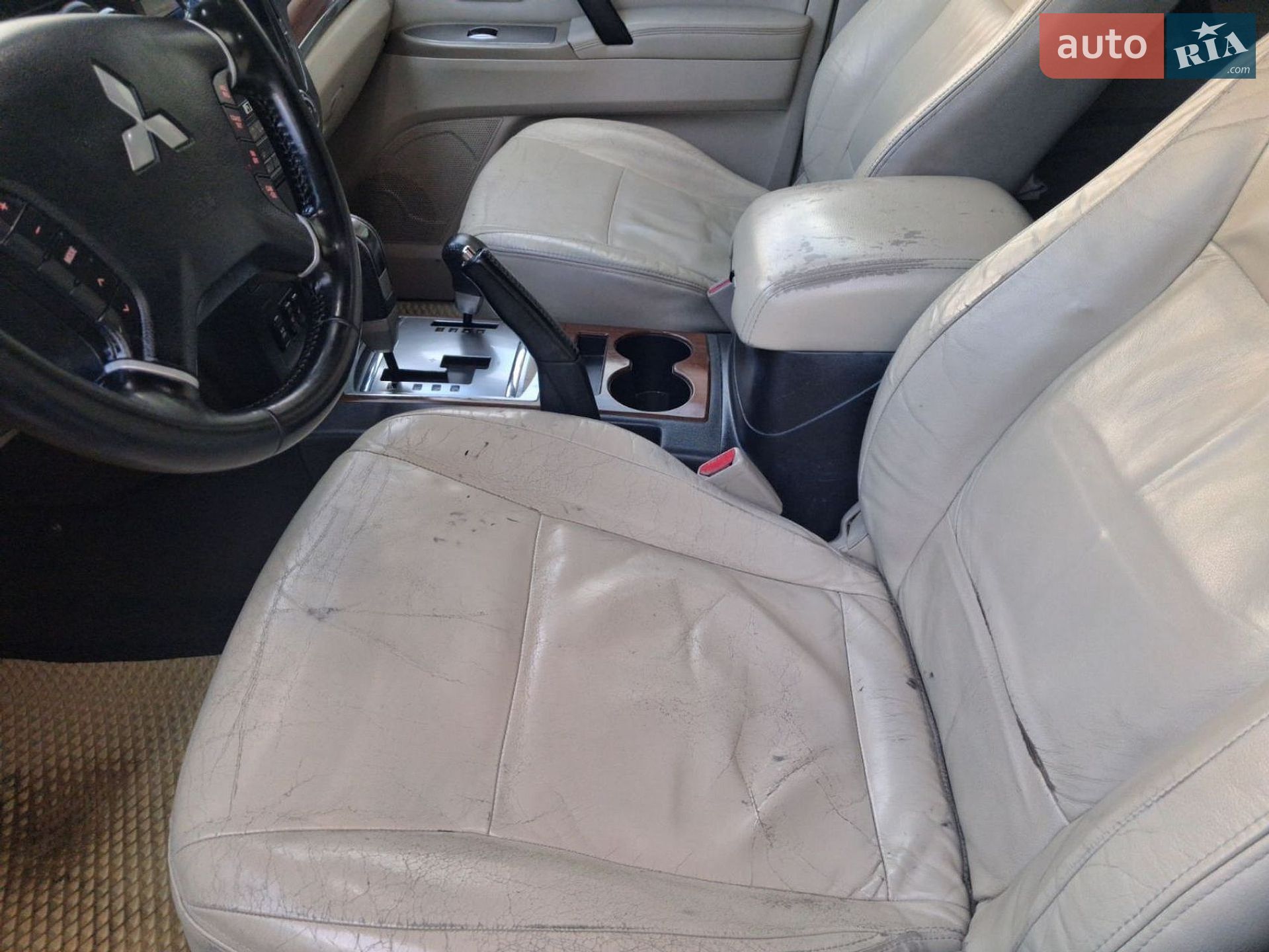 Mitsubishi Pajero Wagon 2007 VIN JMBLYV98W7J002232 фото оголошення 13 з 23