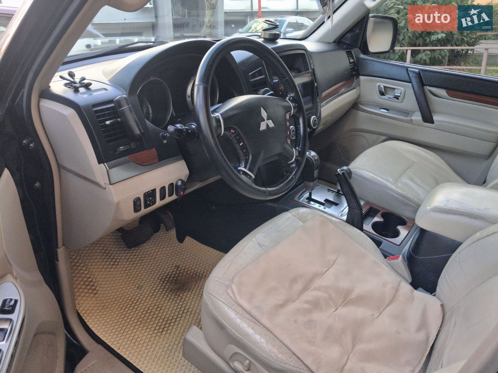 Mitsubishi Pajero Wagon 2007 VIN JMBLYV98W7J002232 фото оголошення 15 з 23