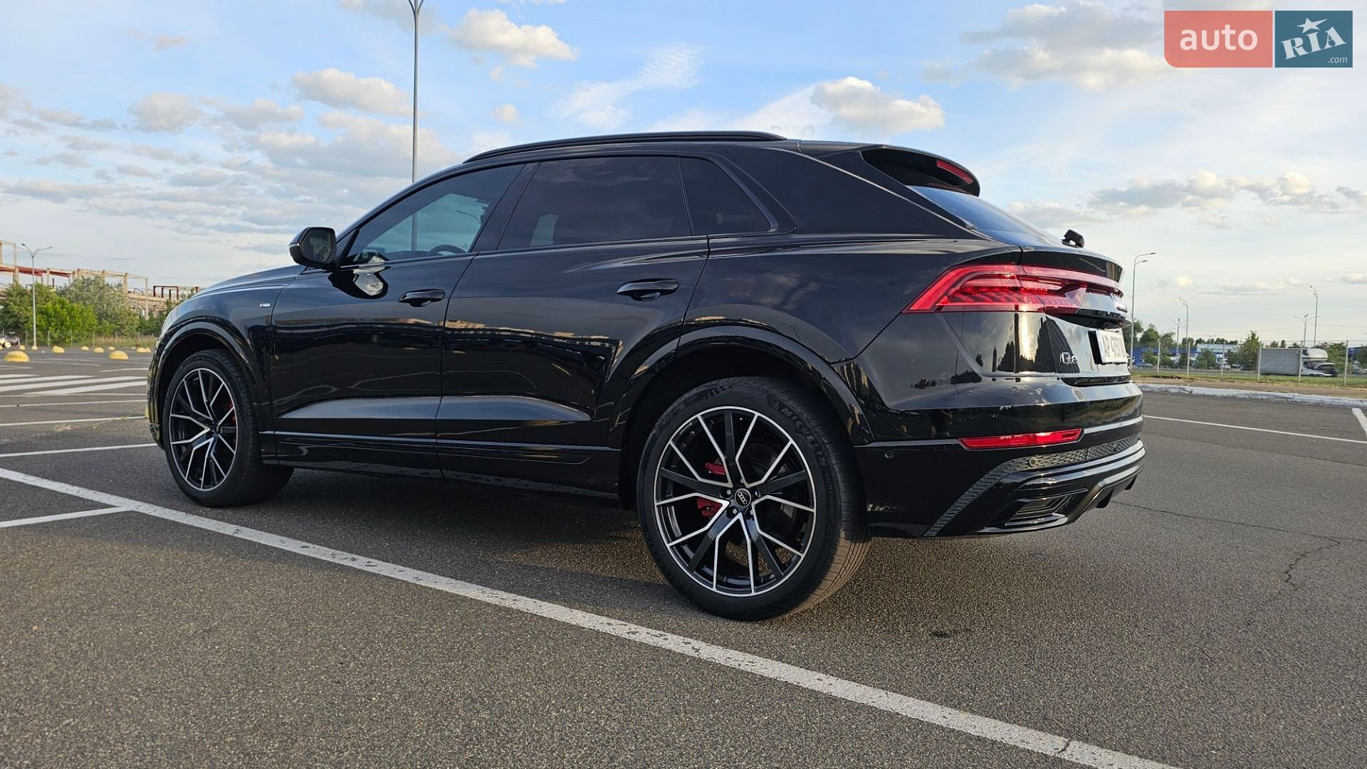 Audi Q8 2022 VIN WA1FVBF18ND021339 фото оголошення 7 з 25