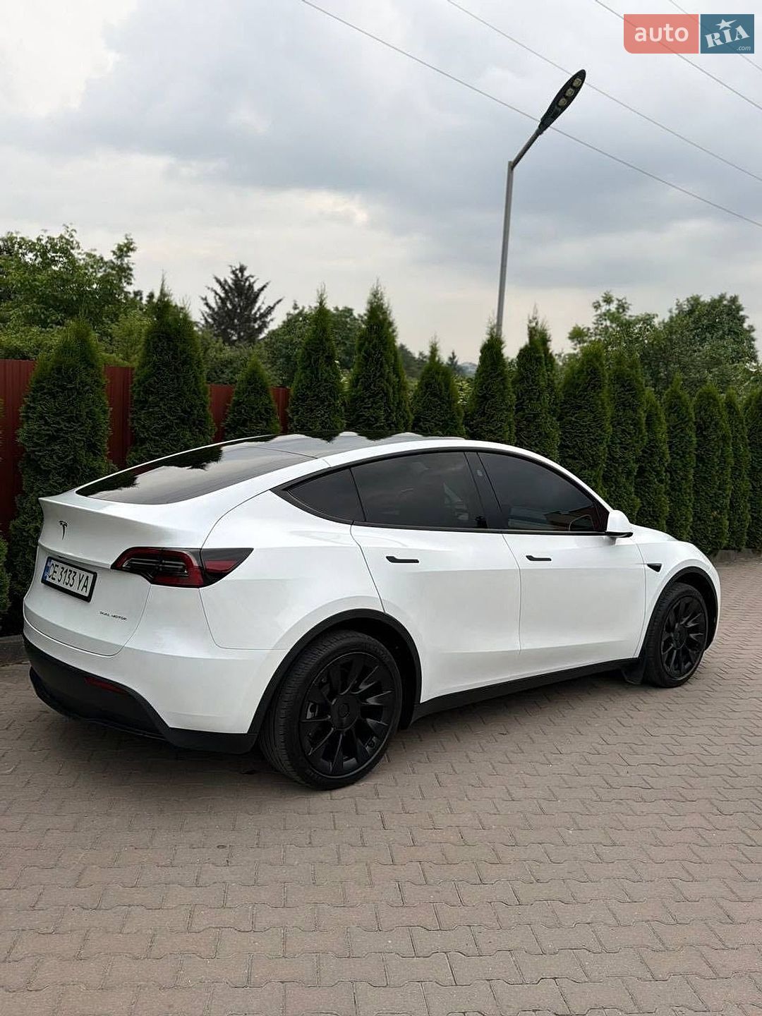 Tesla Model Y 2024 VIN 7SAYGDEE4RA260247 фото оголошення 7 з 12