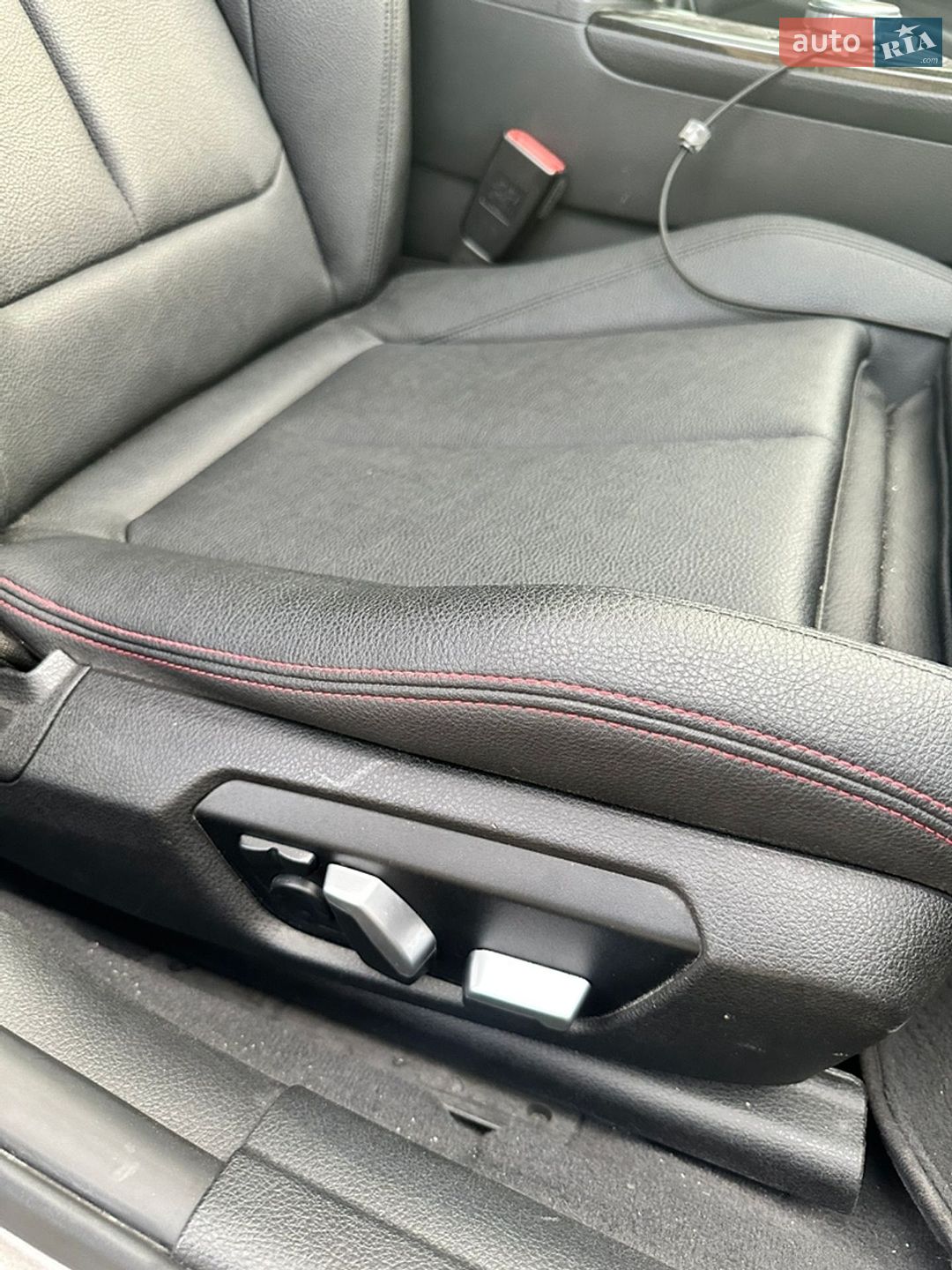 BMW 3 Series 2017 VIN WBA8D9G5XJNU67070 фото оголошення 16 з 26