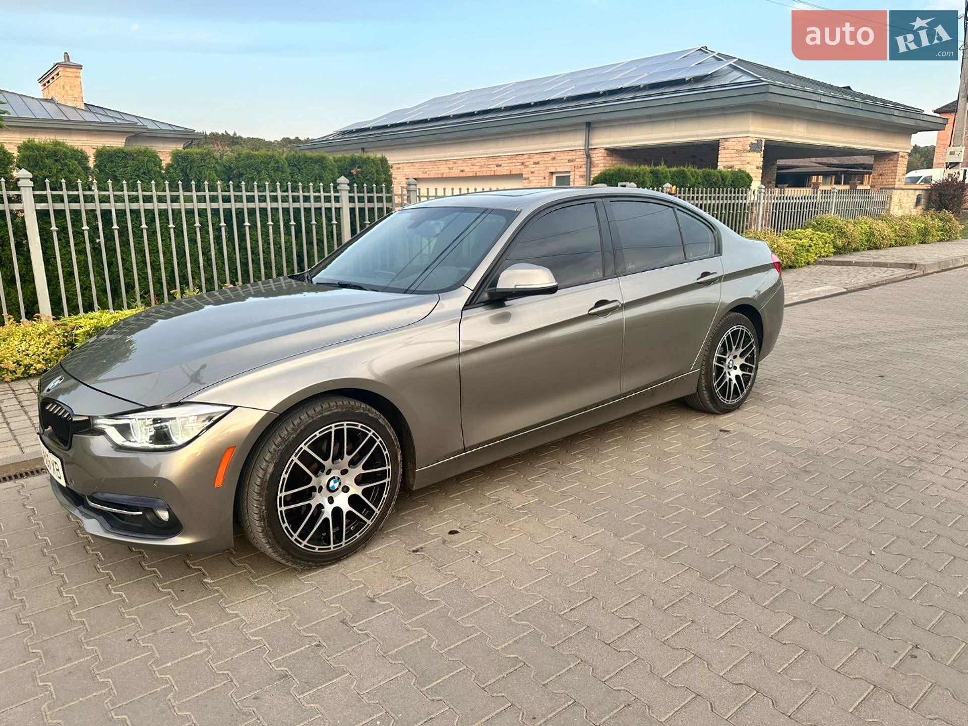 BMW 3 Series 2017 VIN WBA8D9G5XJNU67070 фото оголошення 7 з 26