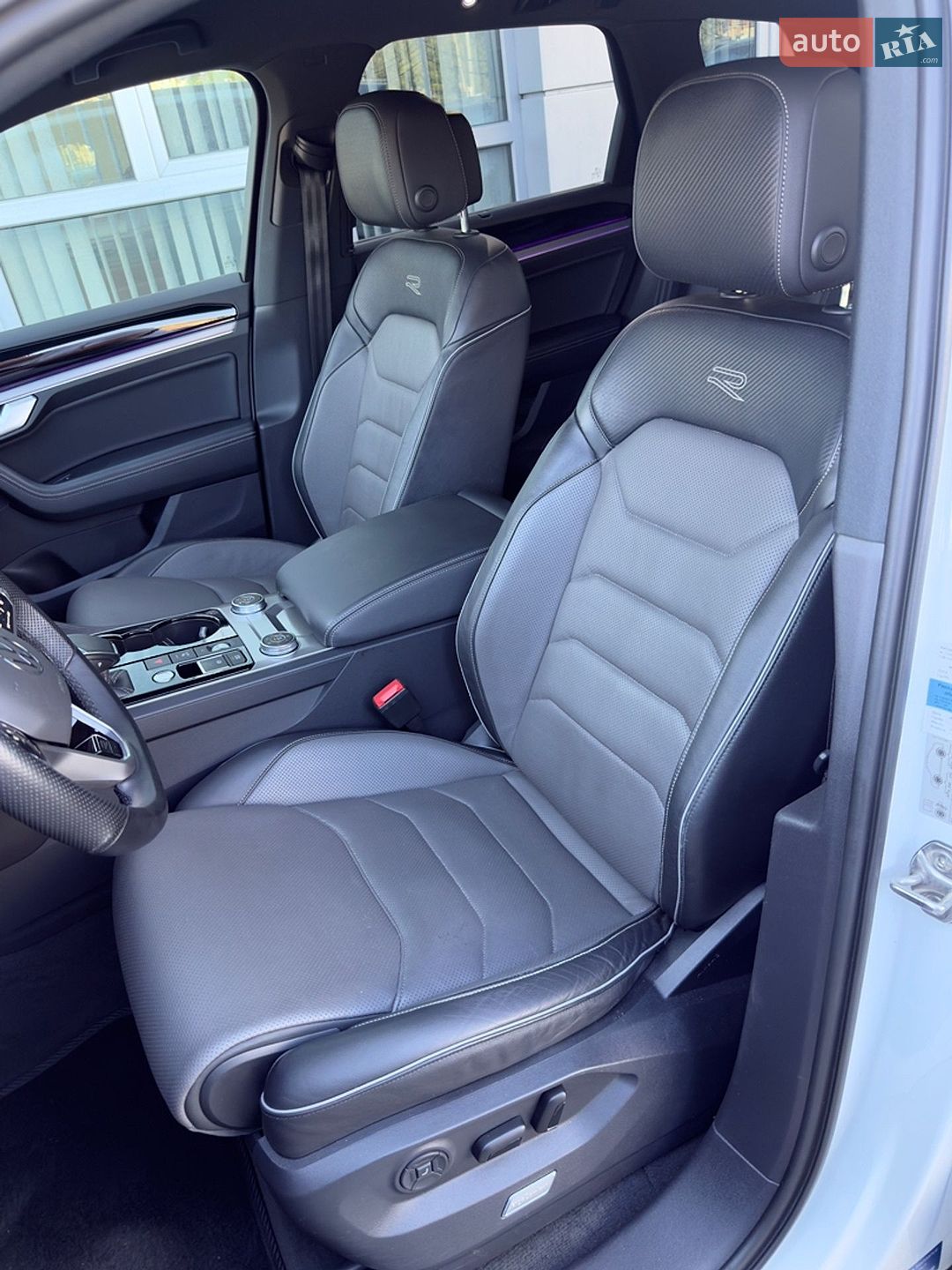 Volkswagen Touareg 2021 VIN WVGZZZCRZND003498 фото оголошення 9 з 25