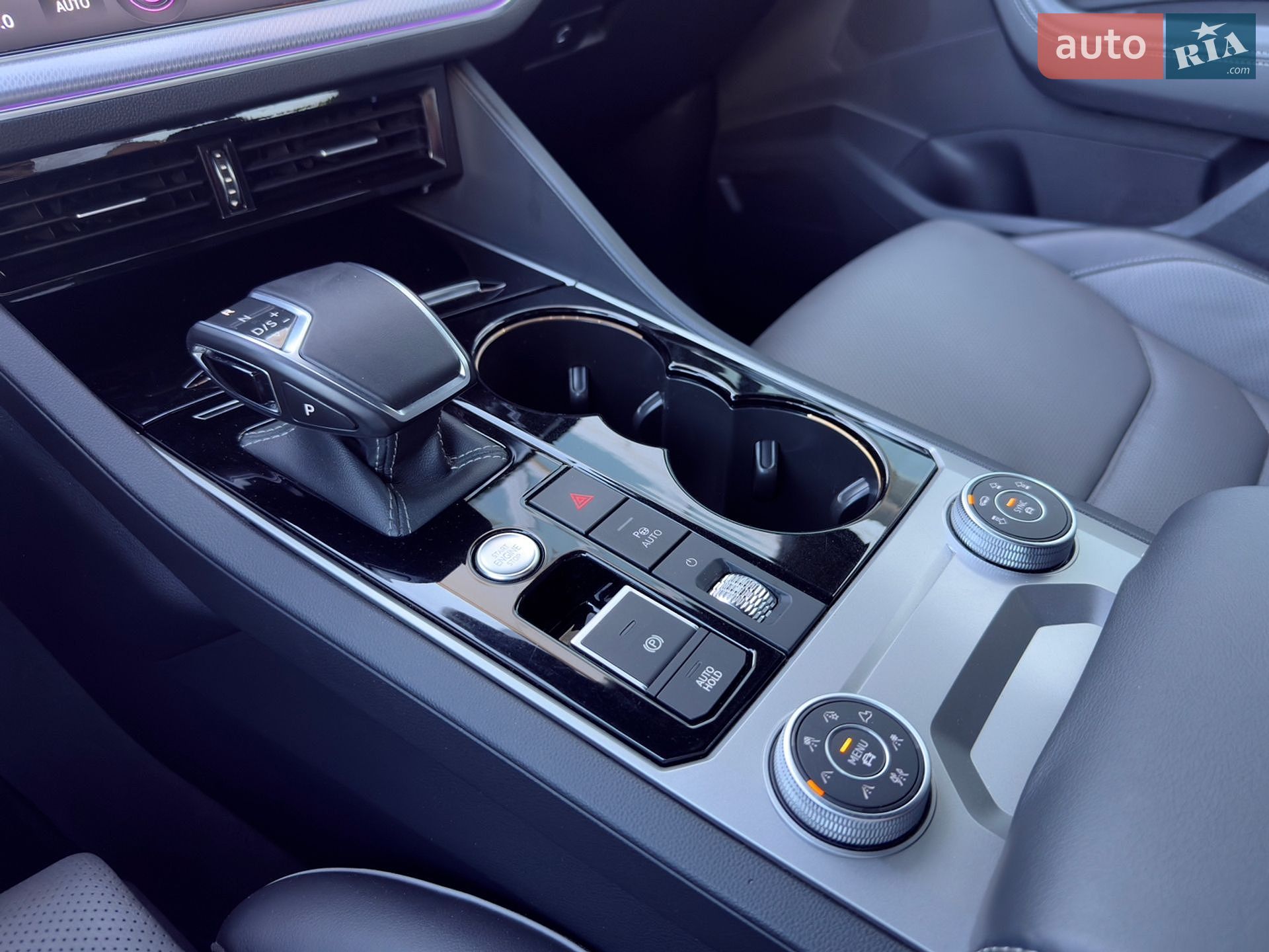 Volkswagen Touareg 2021 VIN WVGZZZCRZND003498 фото оголошення 19 з 25