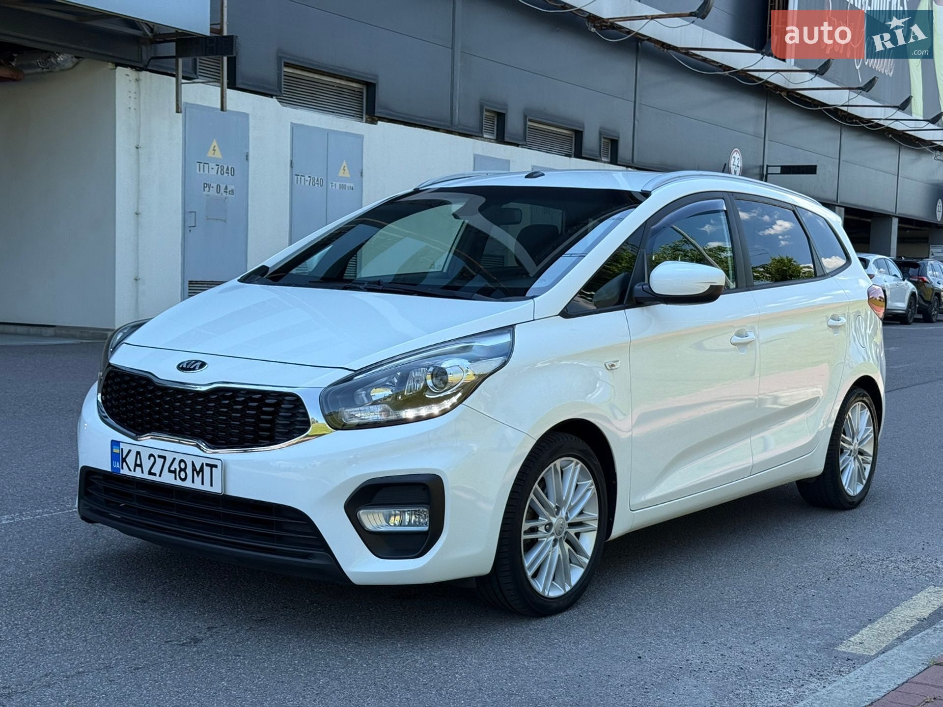 Kia Carens 2017 VIN KNAHU815AJ7195136 фото оголошення 5 з 23