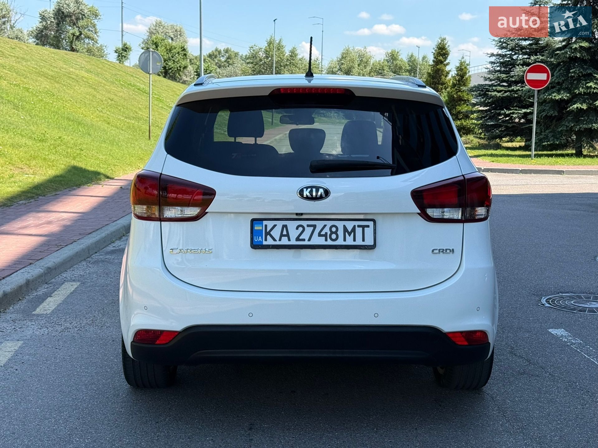 Kia Carens 2017 VIN KNAHU815AJ7195136 фото оголошення 8 з 23