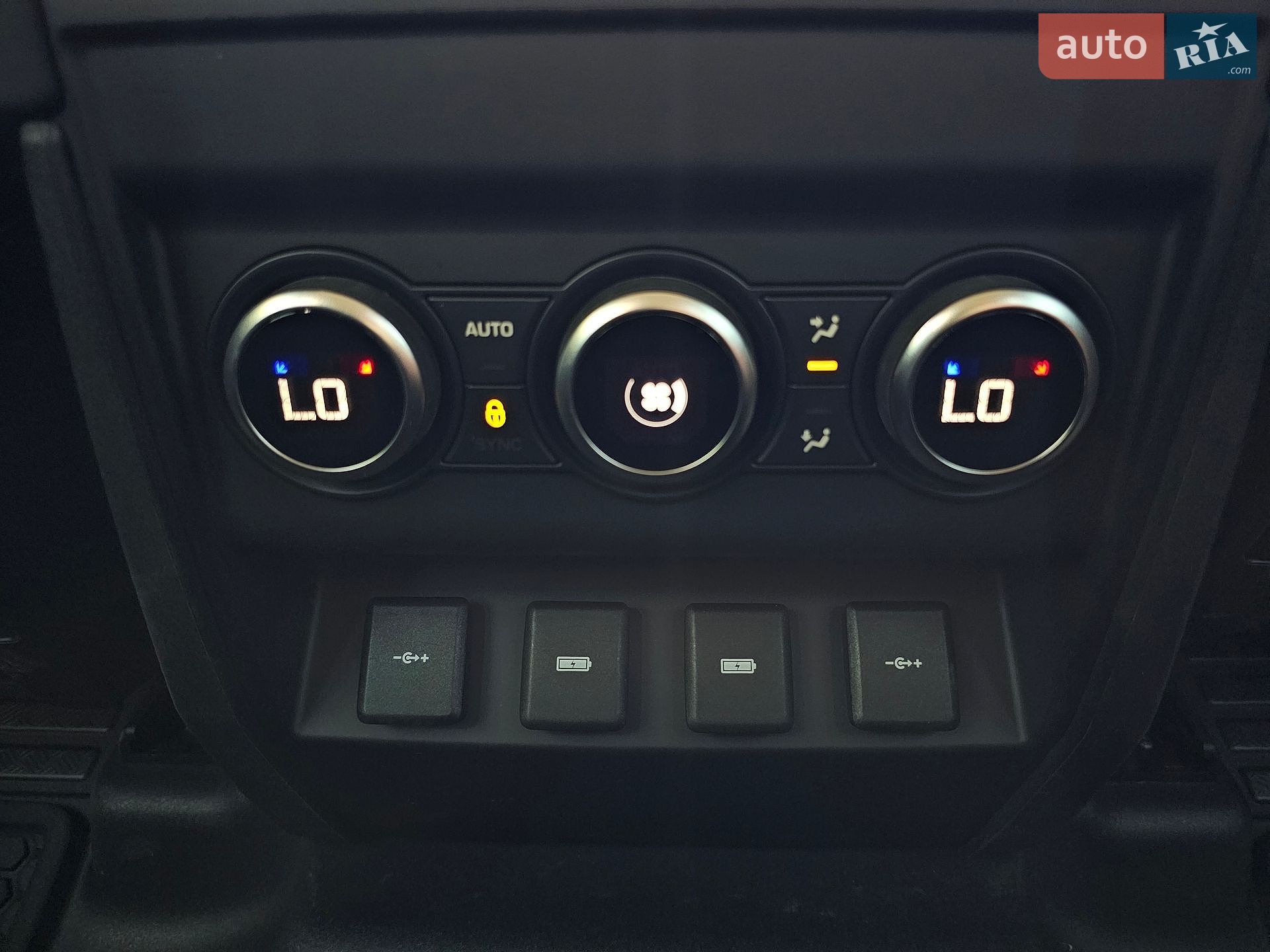 Land Rover Defender 2020 VIN SALEA7BN0L2024742 фото оголошення 48 з 76