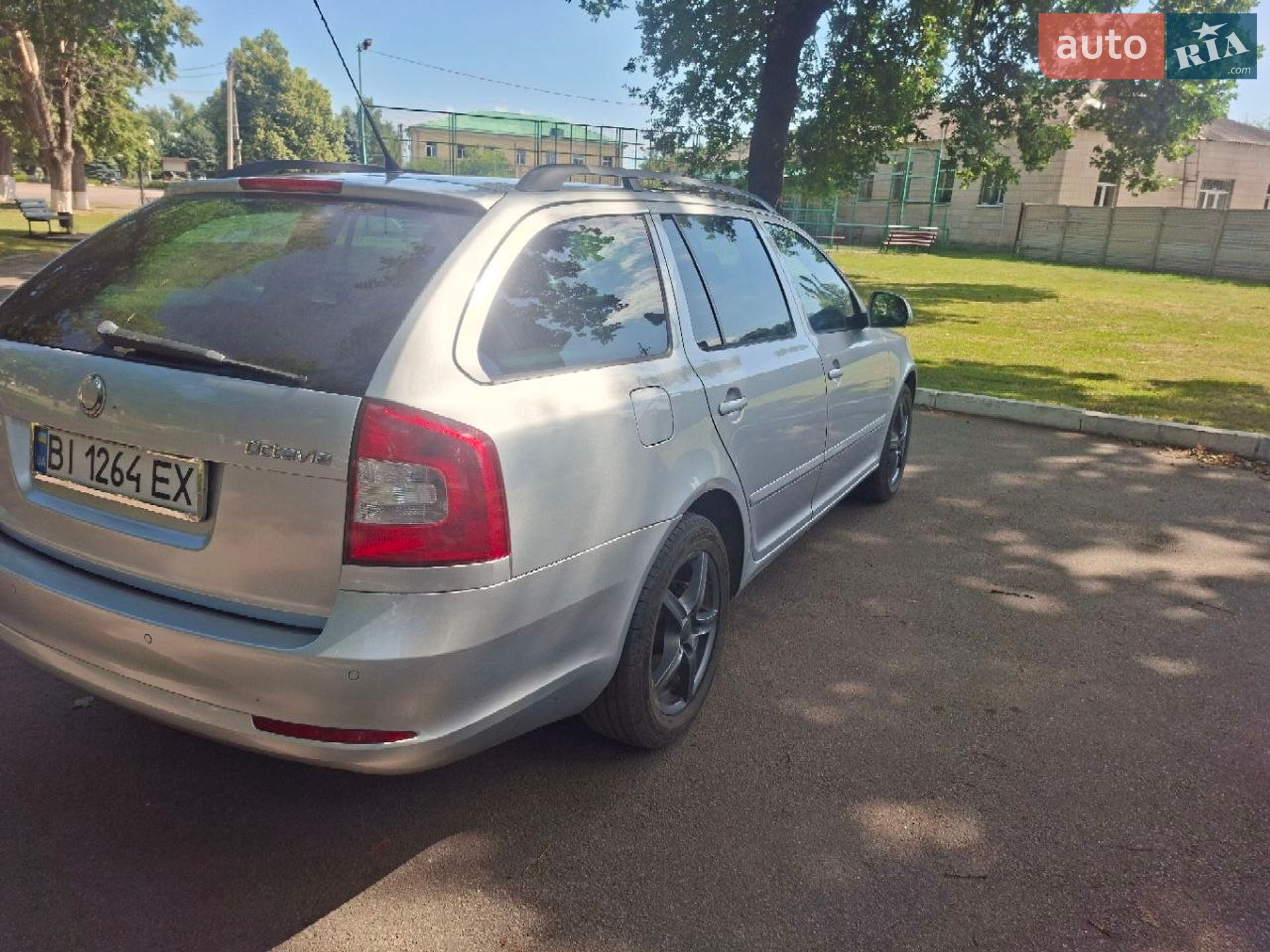 Skoda Octavia 2009 VIN TMBKK61ZX92032202 фото оголошення 10 з 16