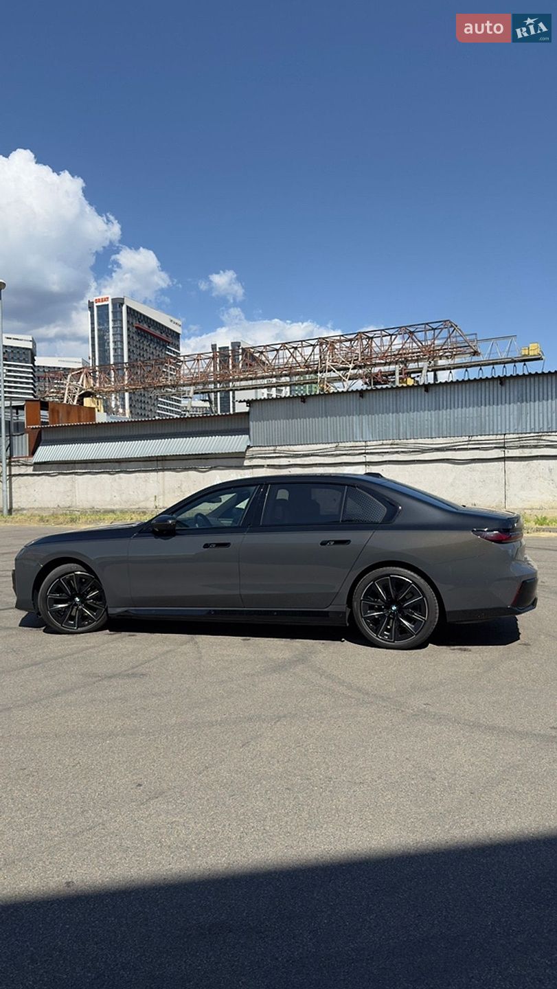 BMW I7 2023 VIN WBY51EJ010CM34424 фото оголошення 35 з 44